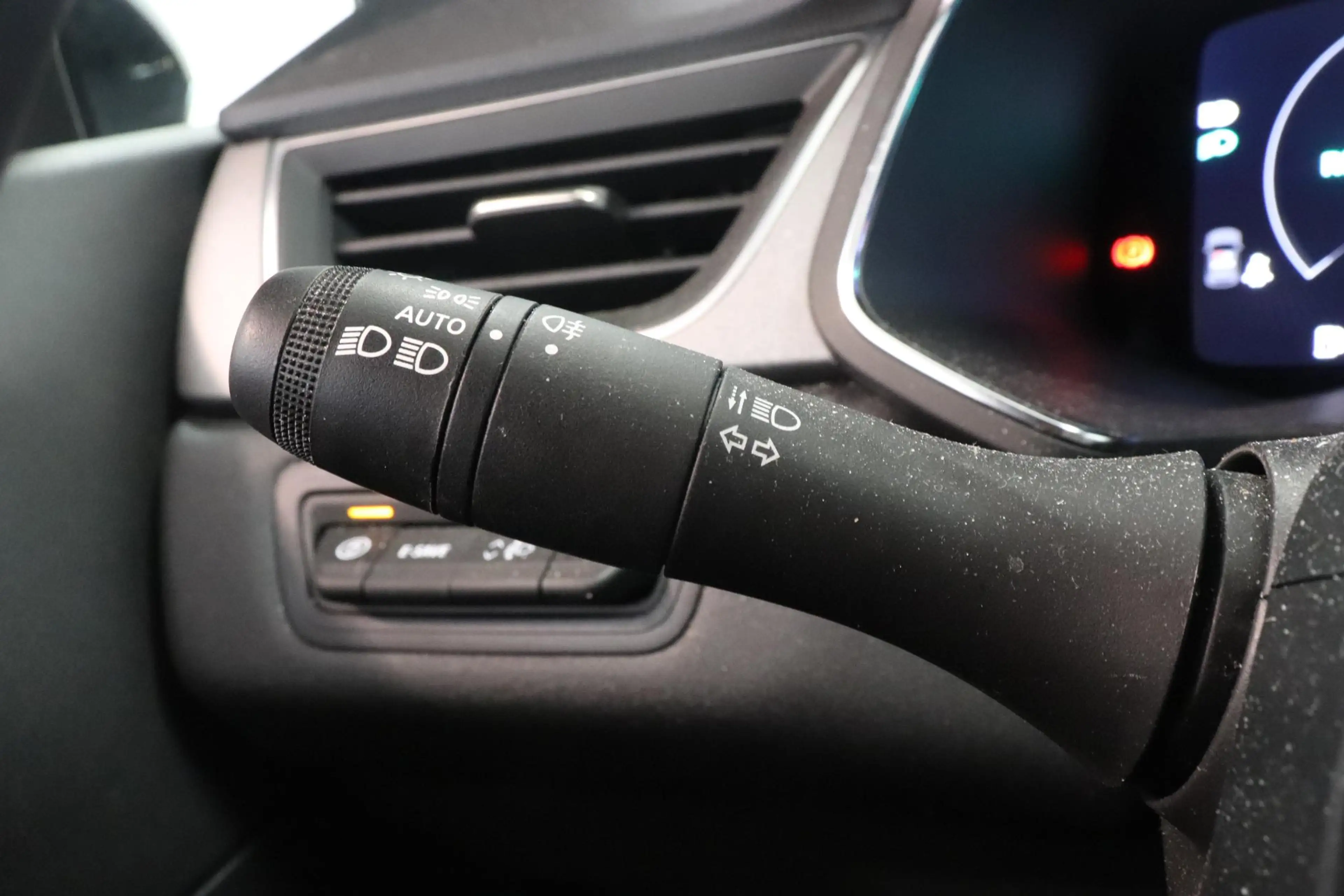 Renault Captur 1.6 E-Tech full hybrid 145 techno | 360° Camera | — photo 29