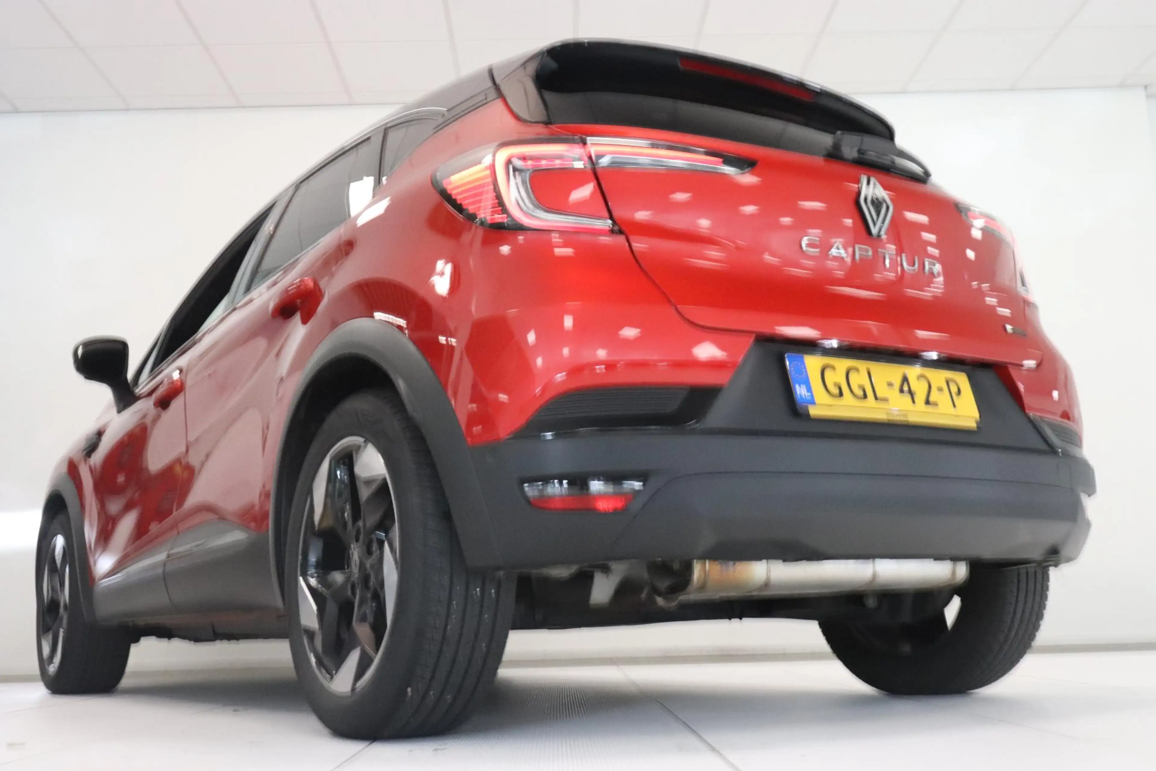 Renault Captur 1.6 E-Tech full hybrid 145 techno | 360° Camera | — photo 17