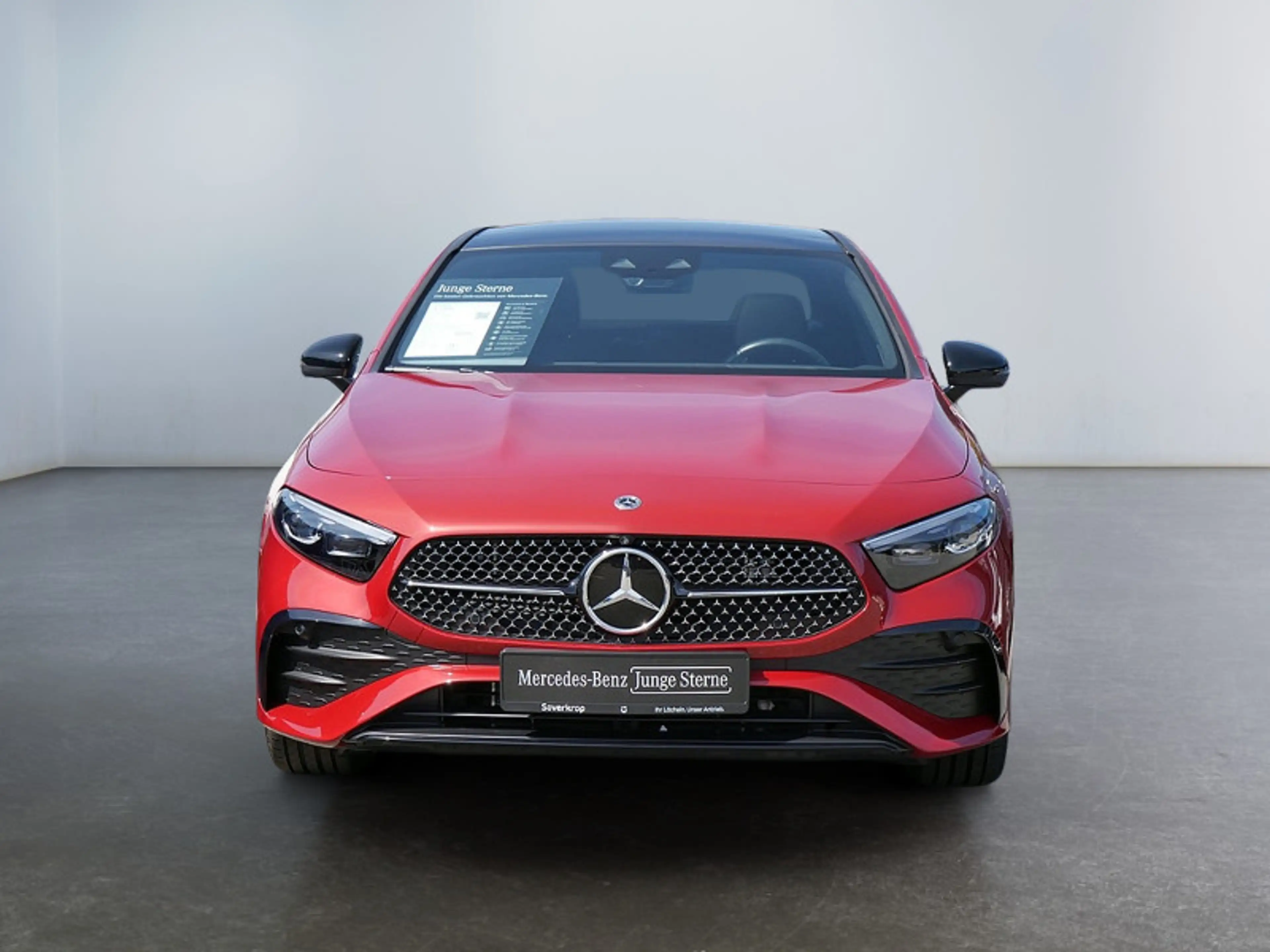 Mercedes-Benz A 250 e Limousine AMG NIGHT MEMO MULTI 360 AHK — photo 4