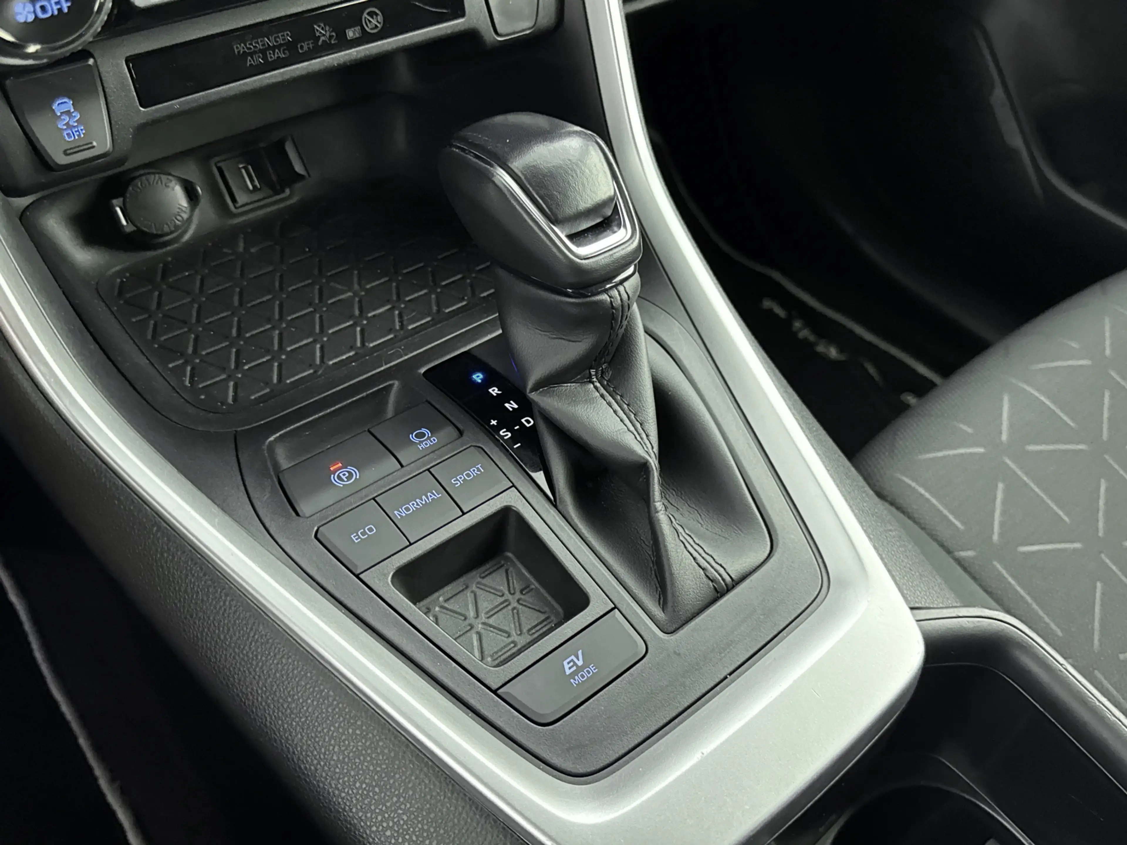 Toyota RAV 4 2.5 Hybrid Business — photo 10