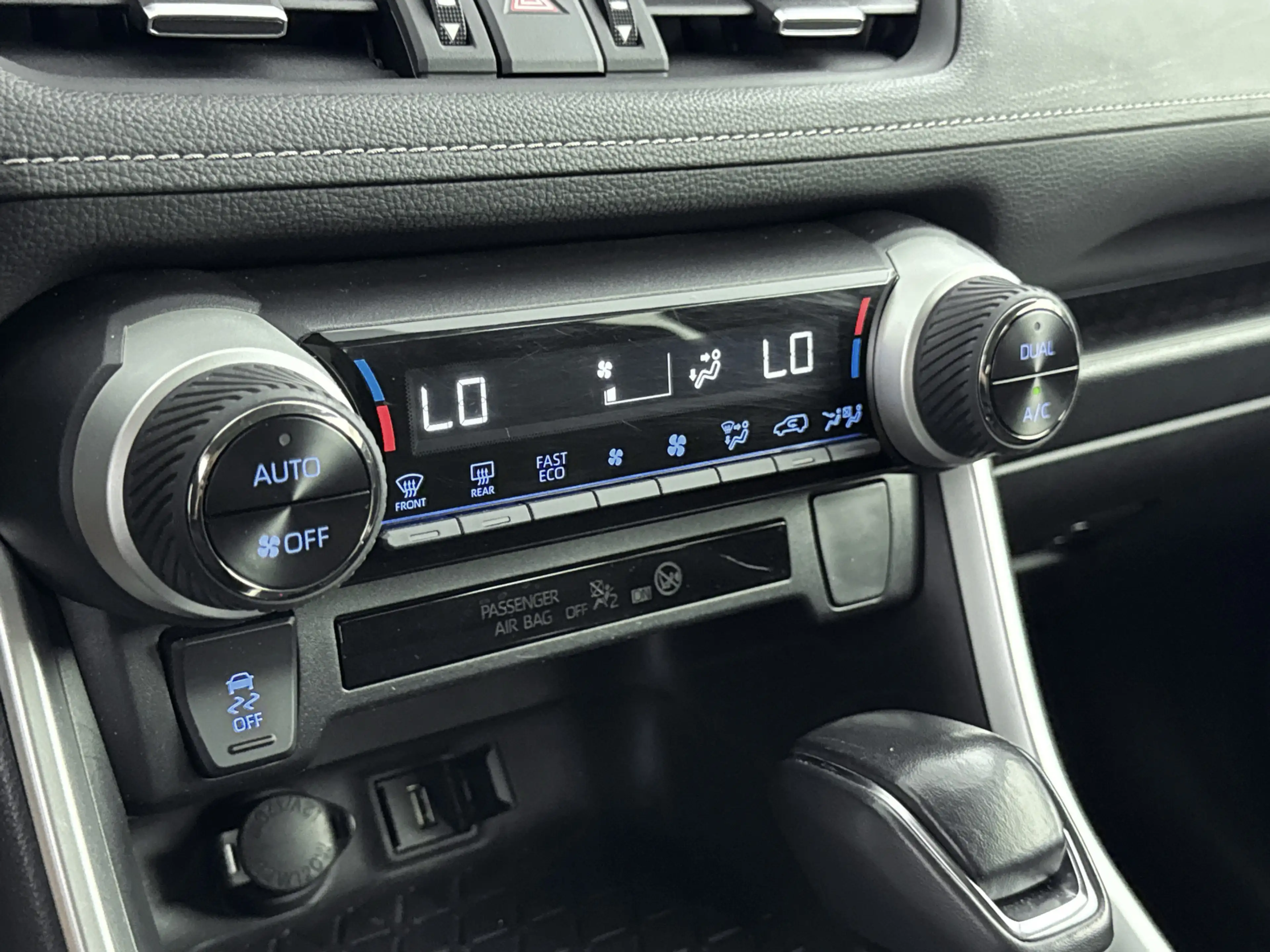 Toyota RAV 4 2.5 Hybrid Business — photo 9
