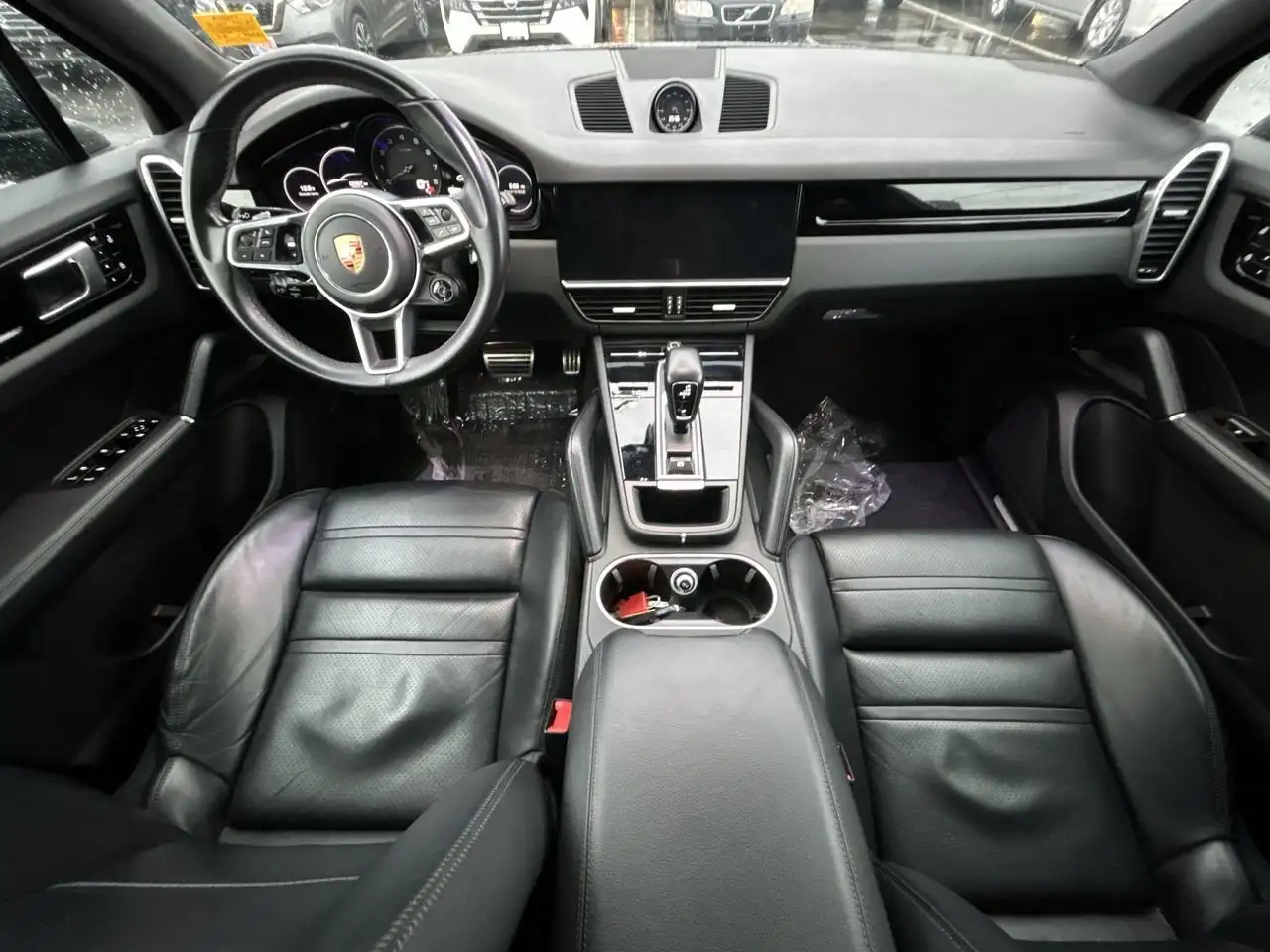 Porsche Cayenne снимка Porsche Cayenne