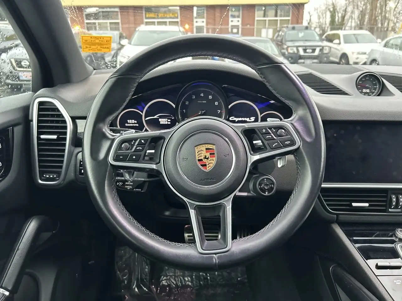 Porsche Cayenne снимка Porsche Cayenne