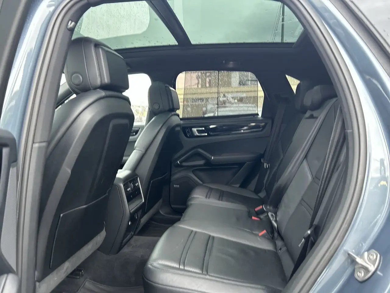 Porsche Cayenne снимка Porsche Cayenne