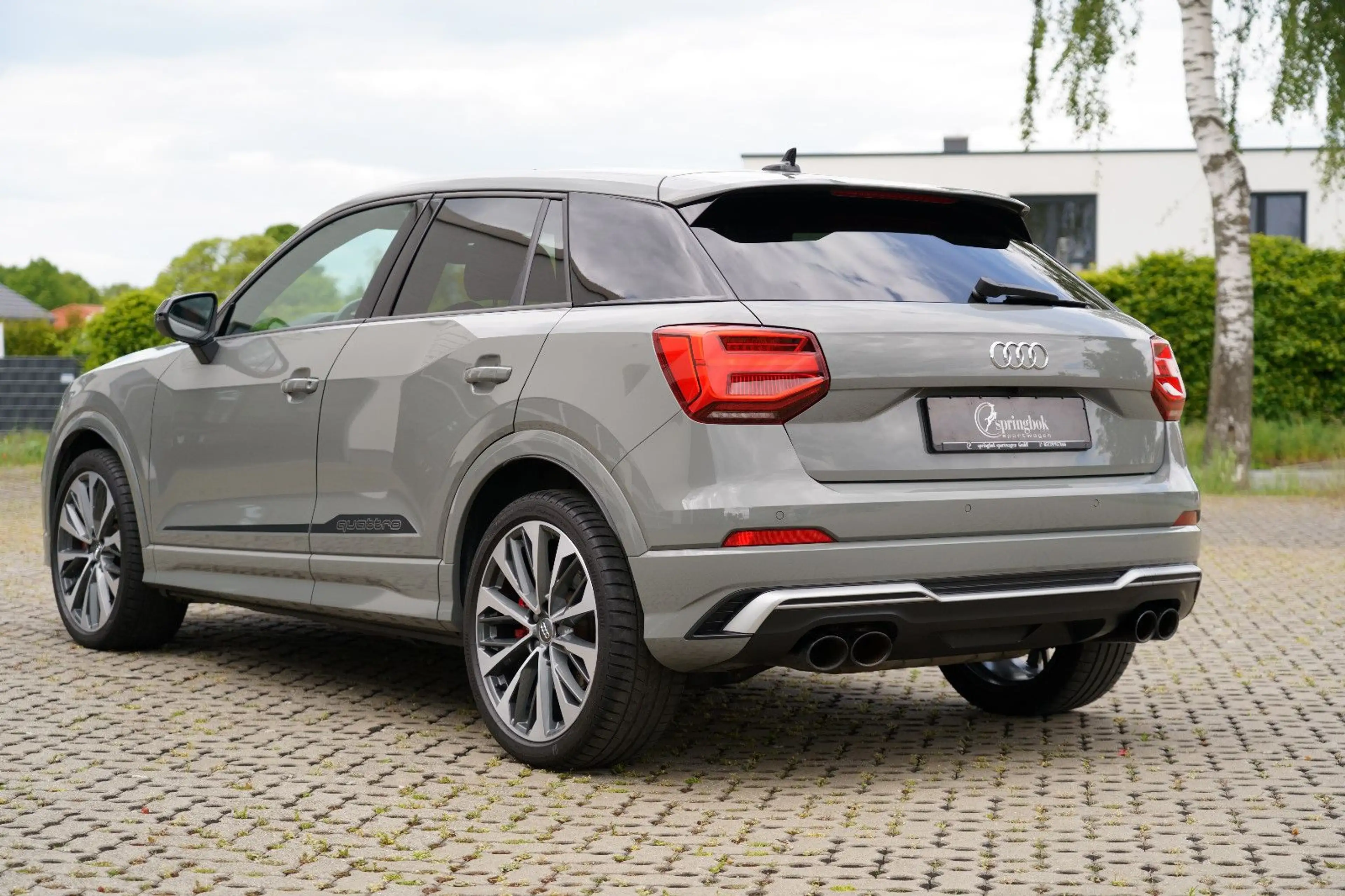 Audi SQ2 *Bang & Olufsen*Panorama*Kd. neu* — photo 4