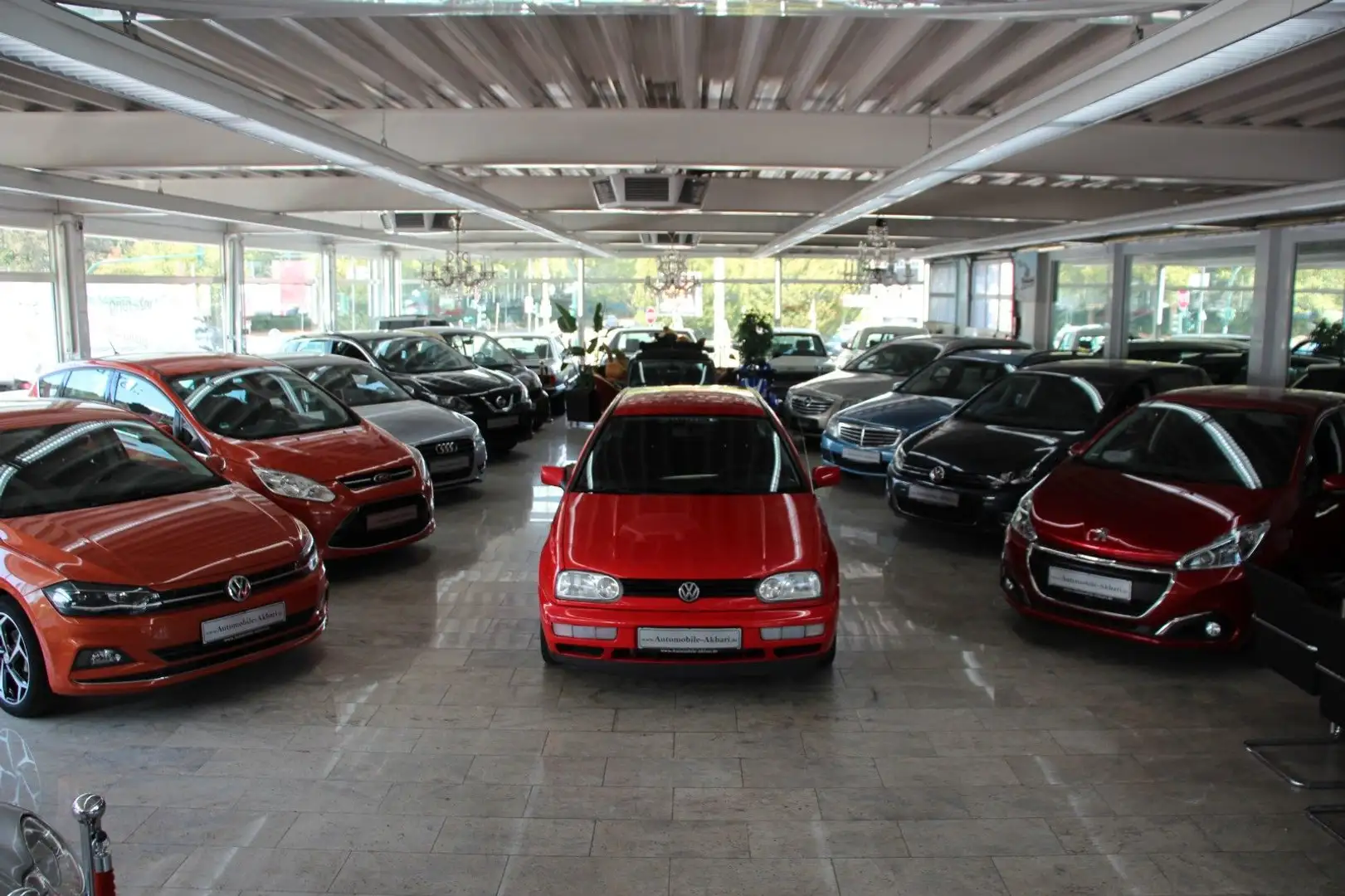 Volkswagen Golf 1.8 *Klima* Rojo - 1