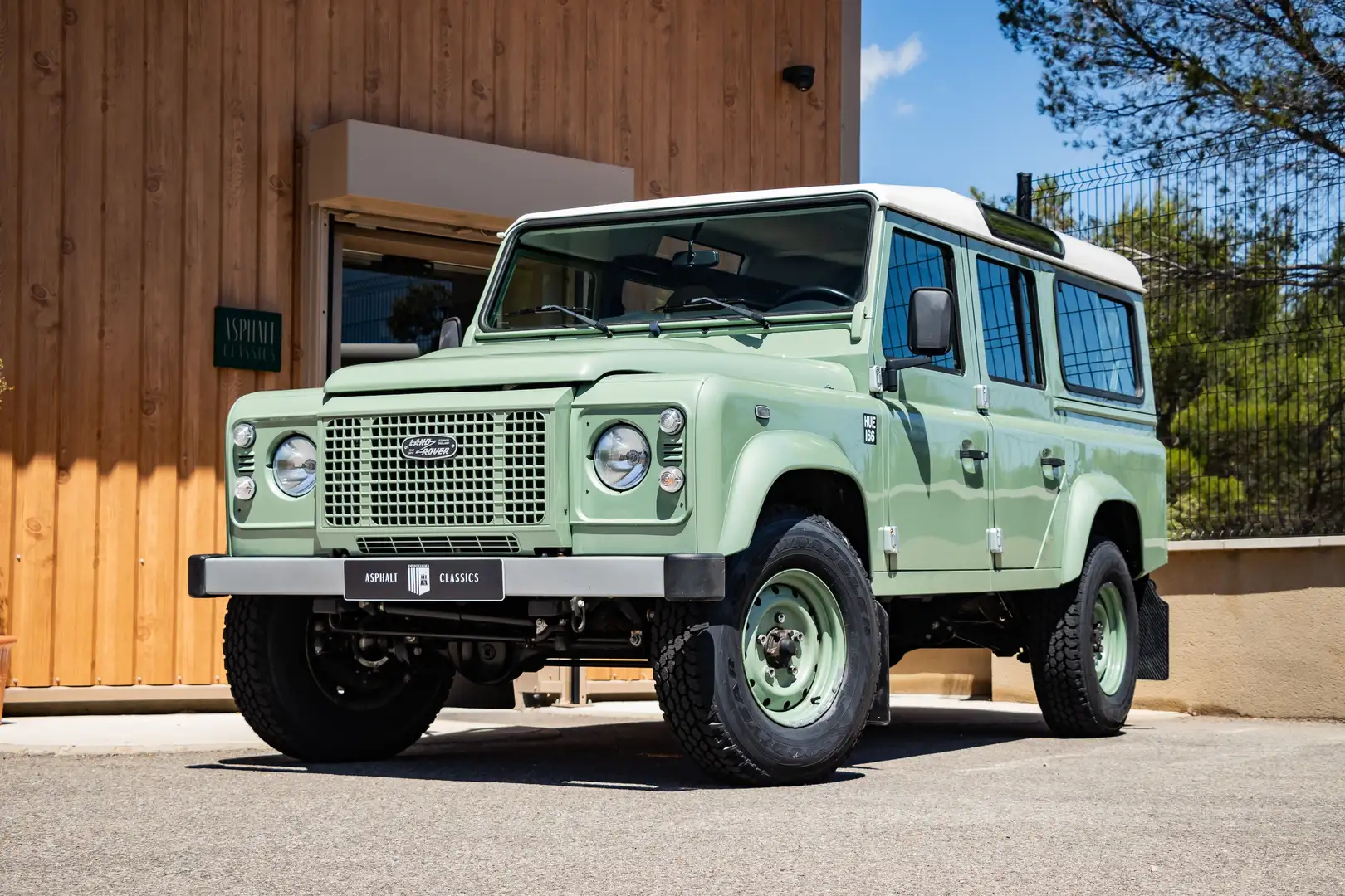 land rover defender