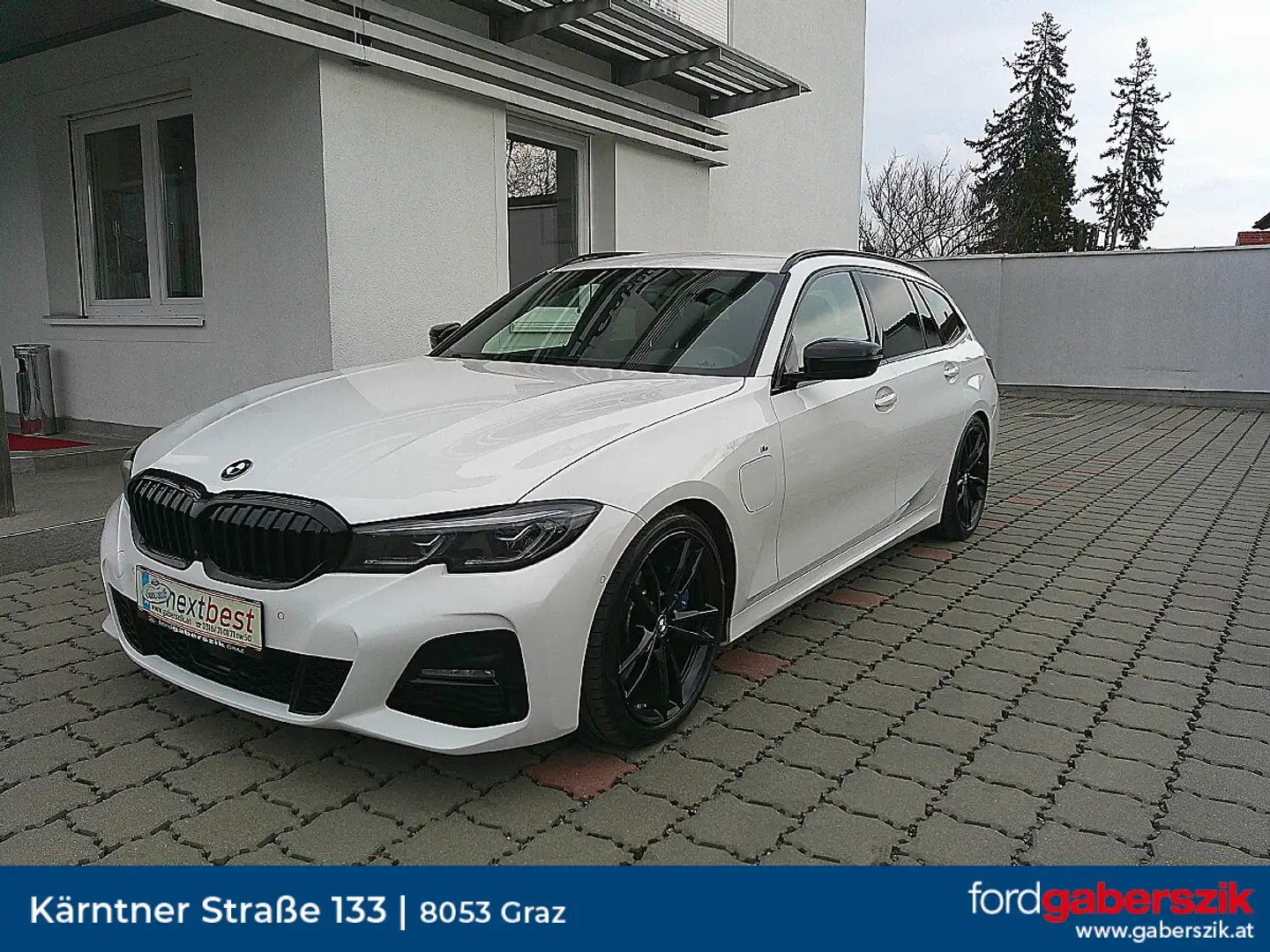 BMW 330 e PHEV xDrive Touring Aut. M Paket Weiß - 1