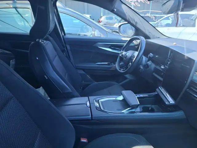 Renault Austral view 12