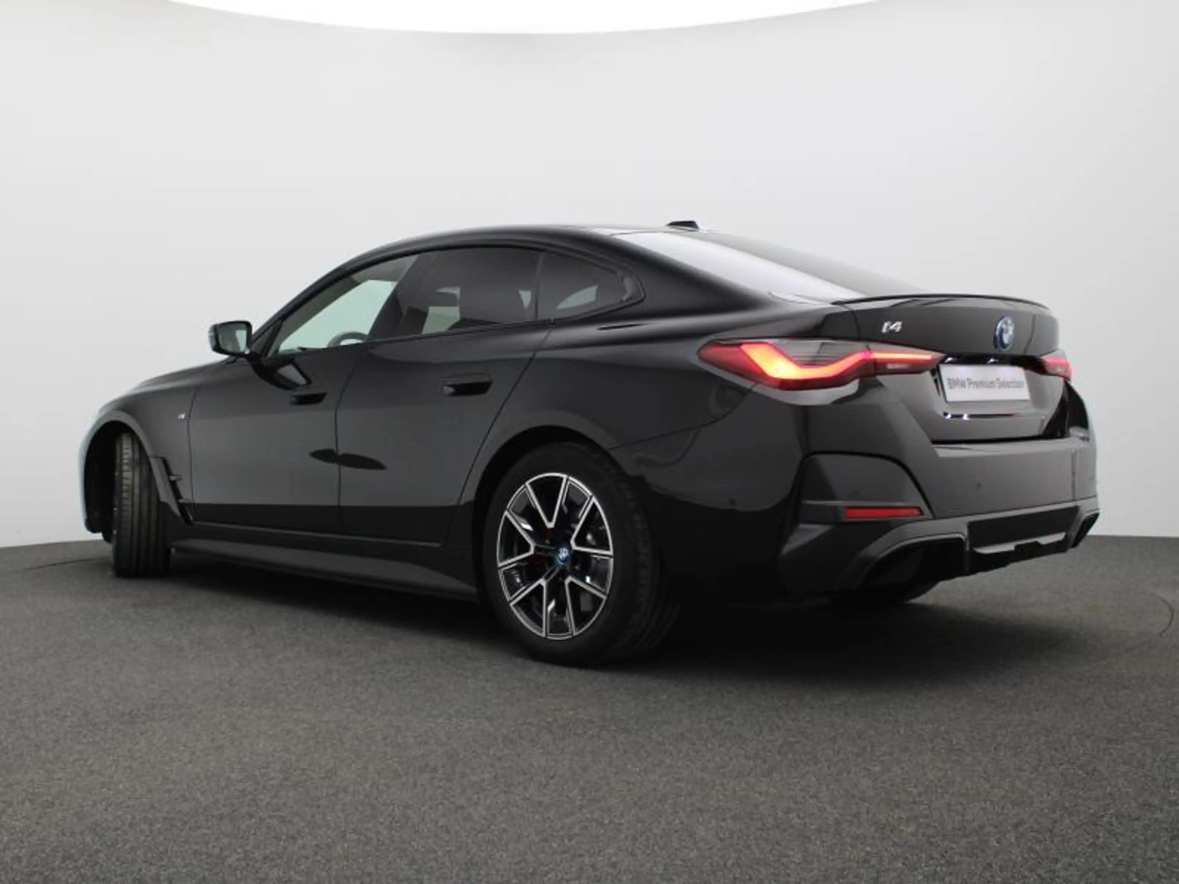 BMW i4 eDrive35 - M Pack — photo 5