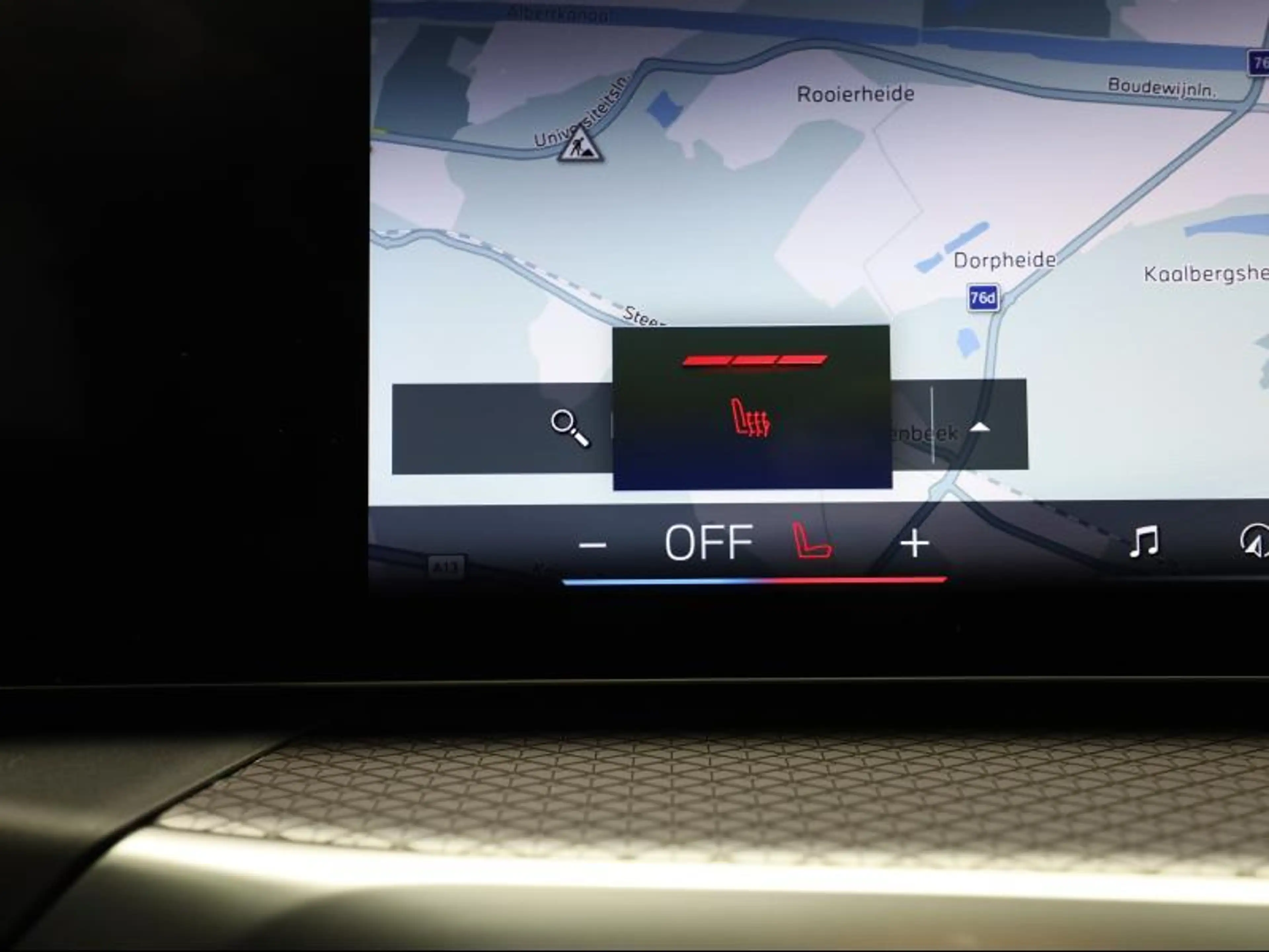BMW i4 eDrive35 - M Pack — photo 13
