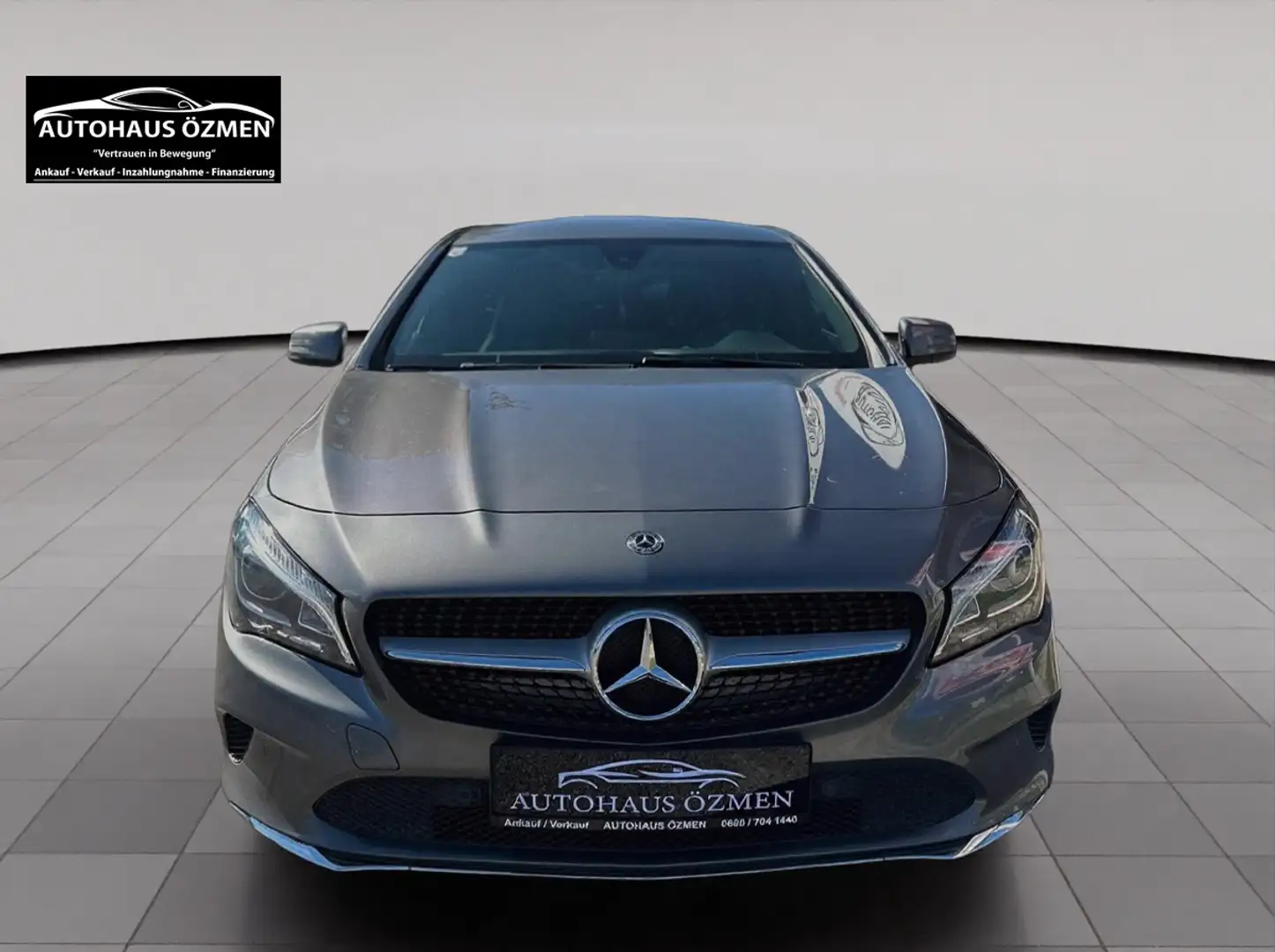 Mercedes-Benz CLA 200 CLA-Klasse Shooting Brake Urban Grau - 2