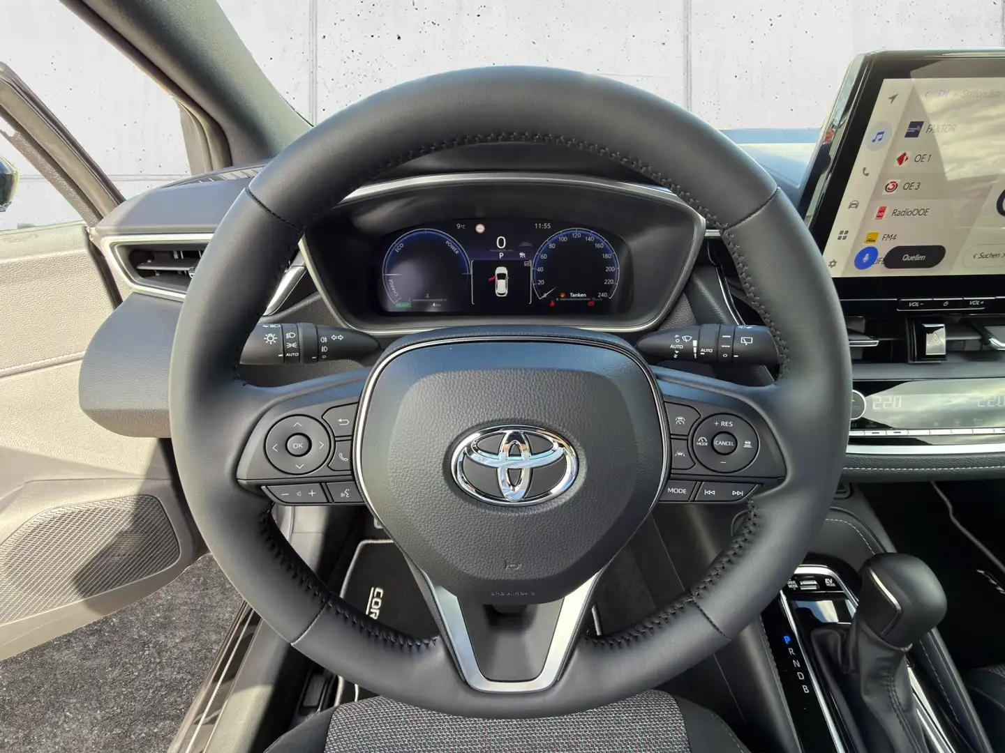 Toyota Corolla HB 1,8 HSD Active-Drive Safety-Paket 5t. Grau - 2