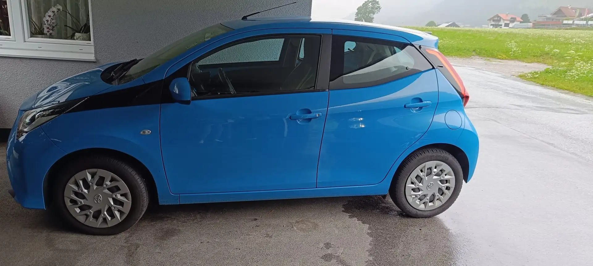 Toyota Aygo 1,0 VVT-i x-play Blau - 2