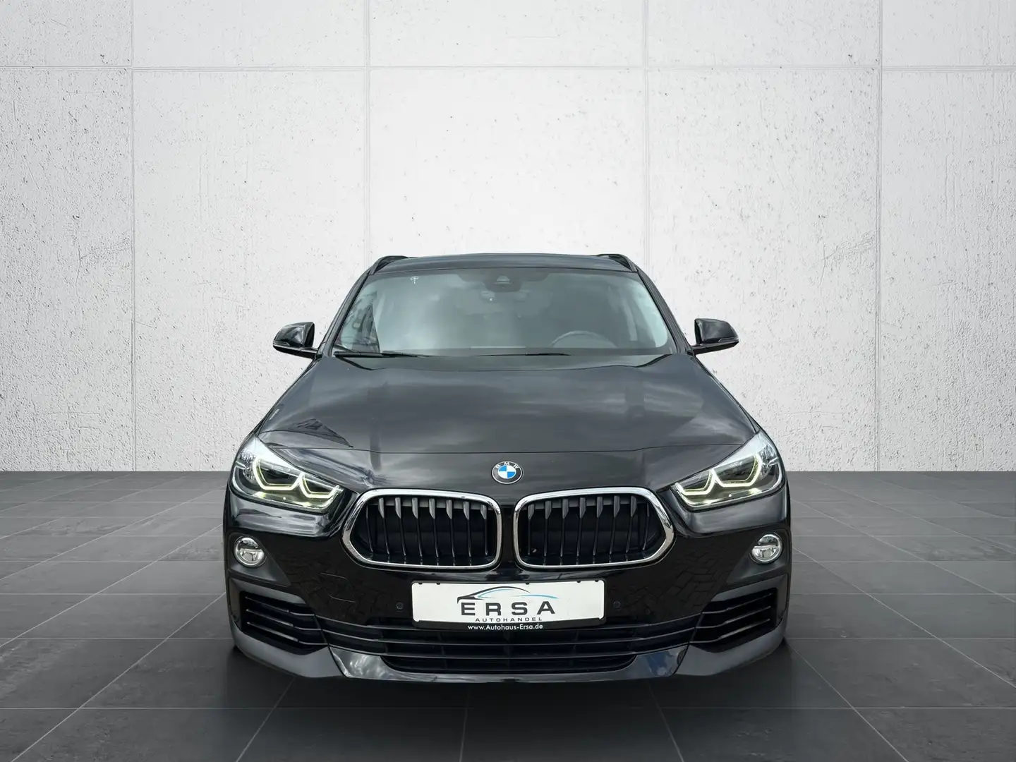 BMW X2 sDrive18i Advantage Aut.*ShadowLine*Navi*Sitzheiz Noir - 2
