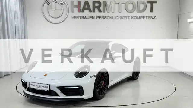 Porsche 911 Carrera GTS