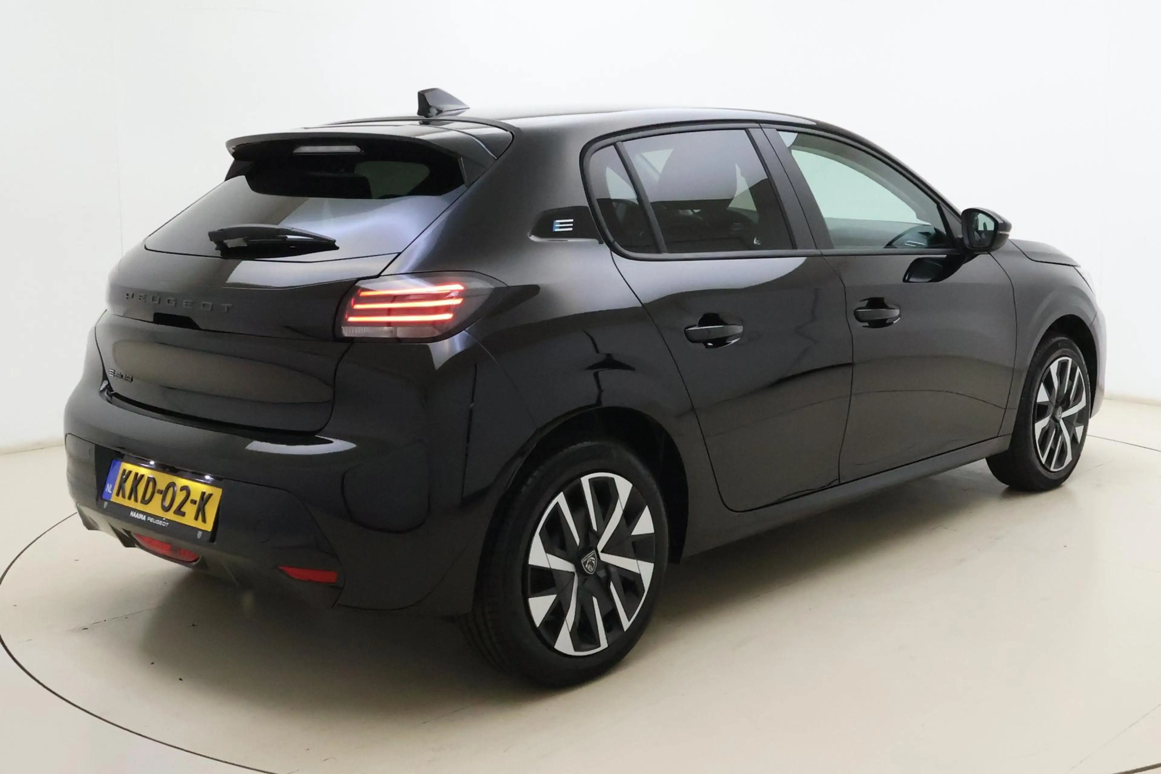 Peugeot e-208 EV Allure 50 kWh 136pk | Navigatie | Climate Contr — photo 2