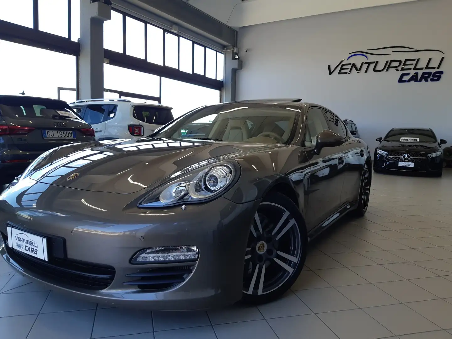 Porsche Panamera Panamera  3.0 tiptronic SOLO 6900KM UNICOP. Marrone - 1