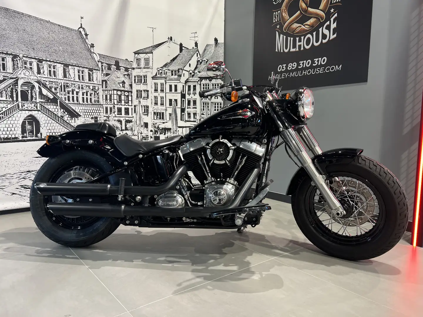 Harley-Davidson Softail Slim Noir - 1