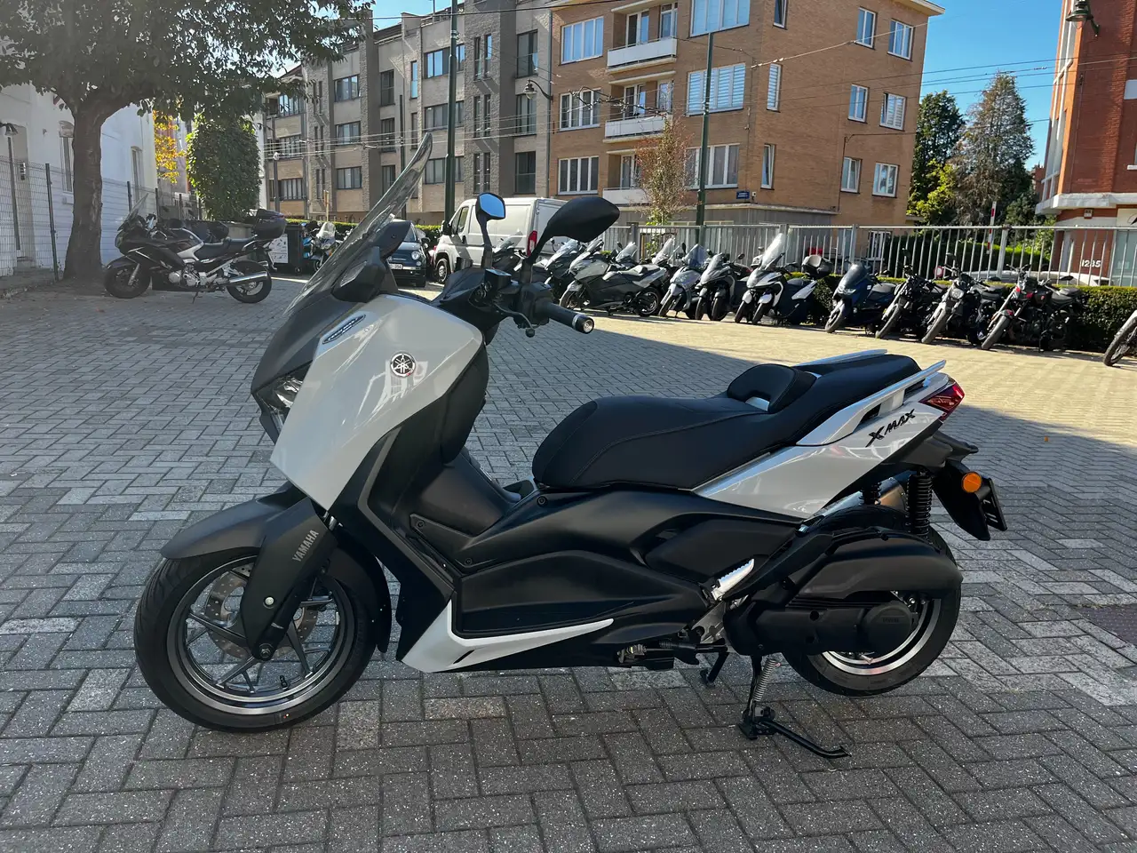 Yamaha X-Max 125