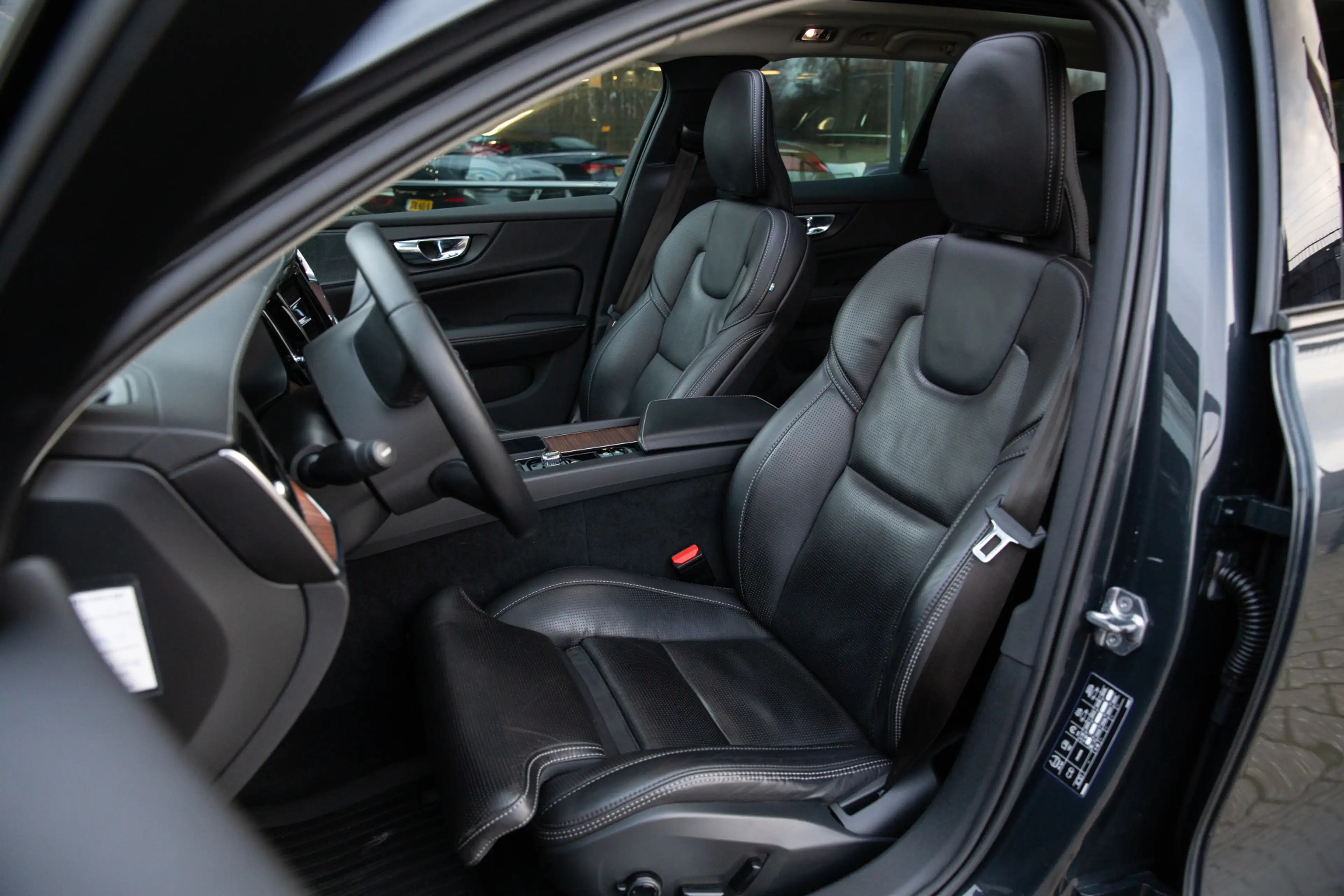 Volvo V60 Cross Country 2.0 T5 AWD Pro , Panoramadak, Harman/Kardon, Adap. — photo 4