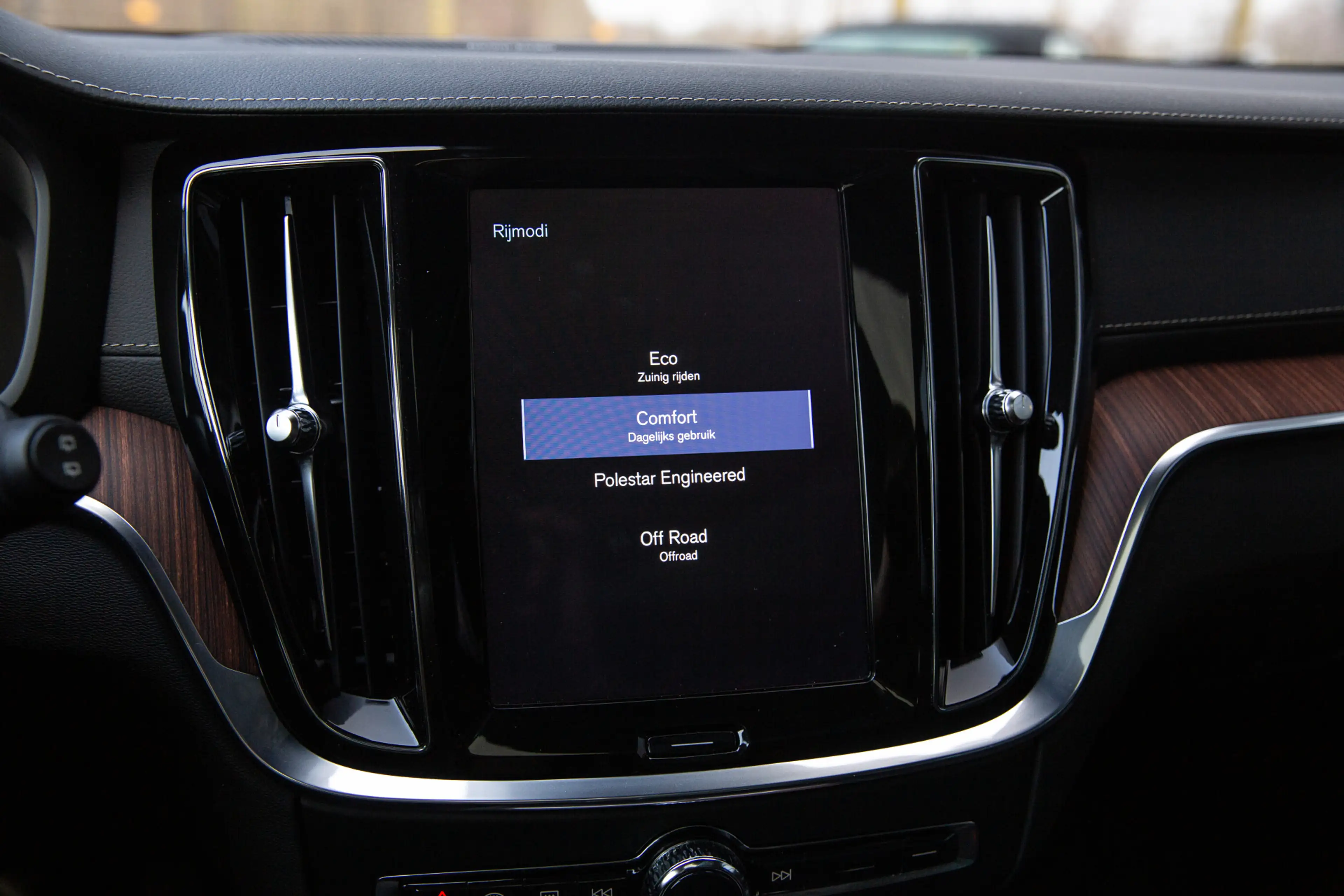Volvo V60 Cross Country 2.0 T5 AWD Pro , Panoramadak, Harman/Kardon, Adap. — photo 21