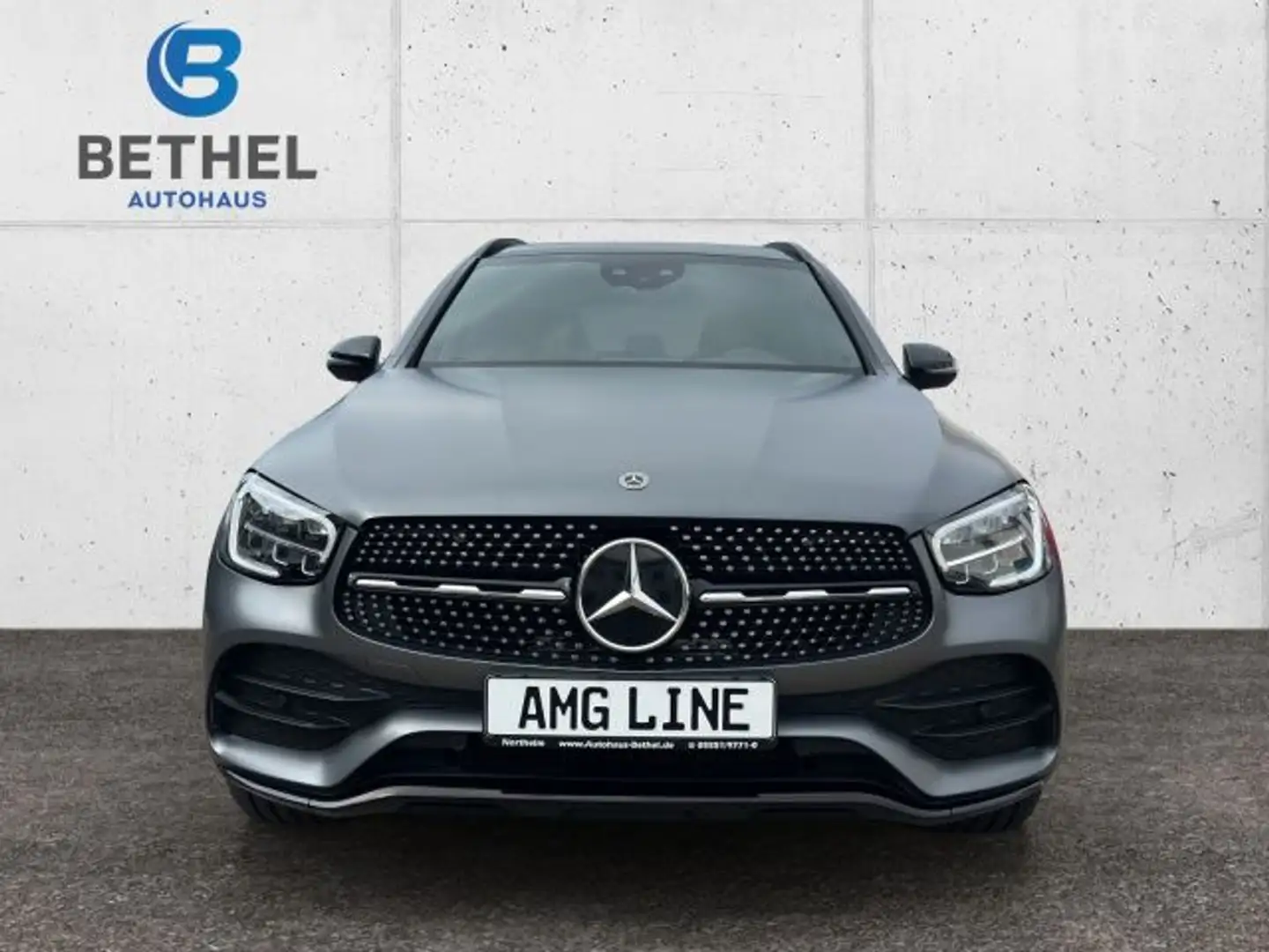Mercedes-Benz GLC 300 d 4Matic AMG Line, Pano, Headup Navi LED Gris - 2
