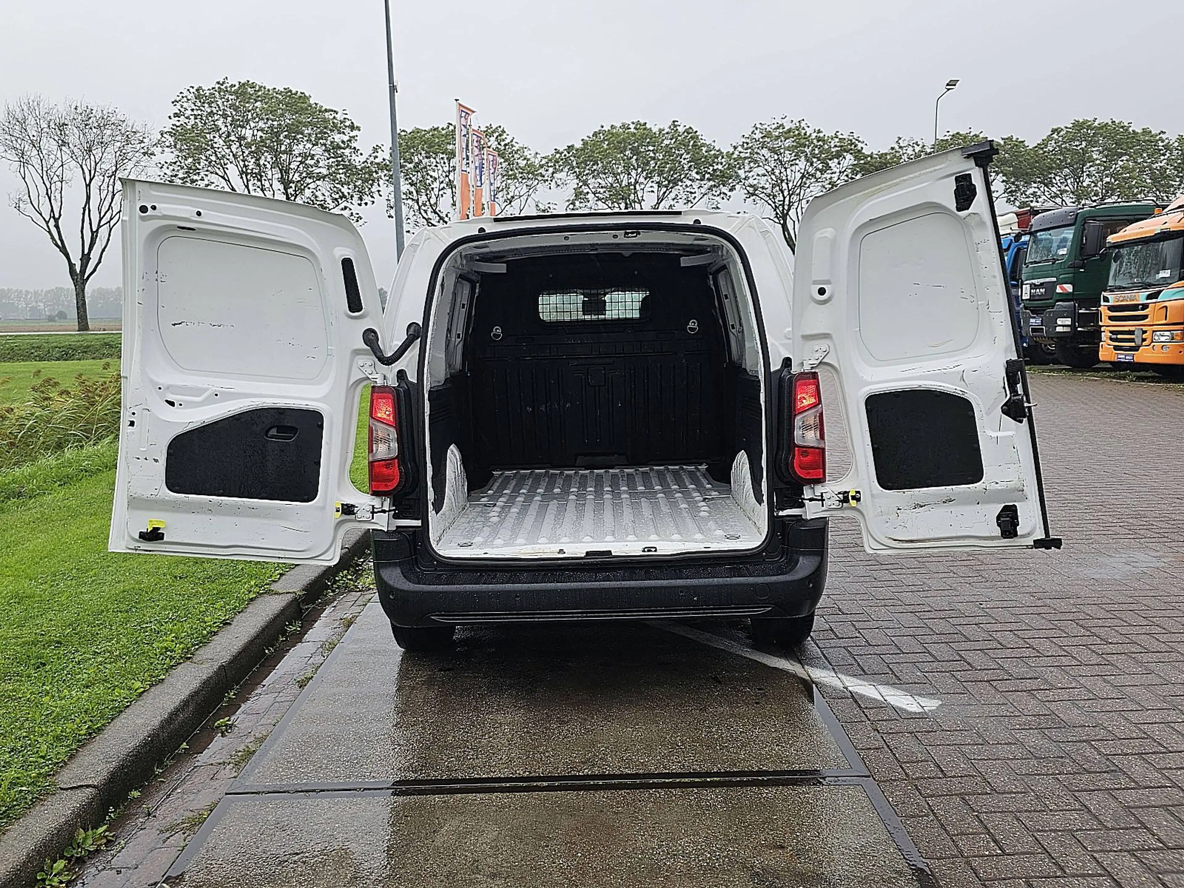 Peugeot Partner 1.5 L2 ac automaat EURO6 dubbele schuifdeur navi c — photo 11