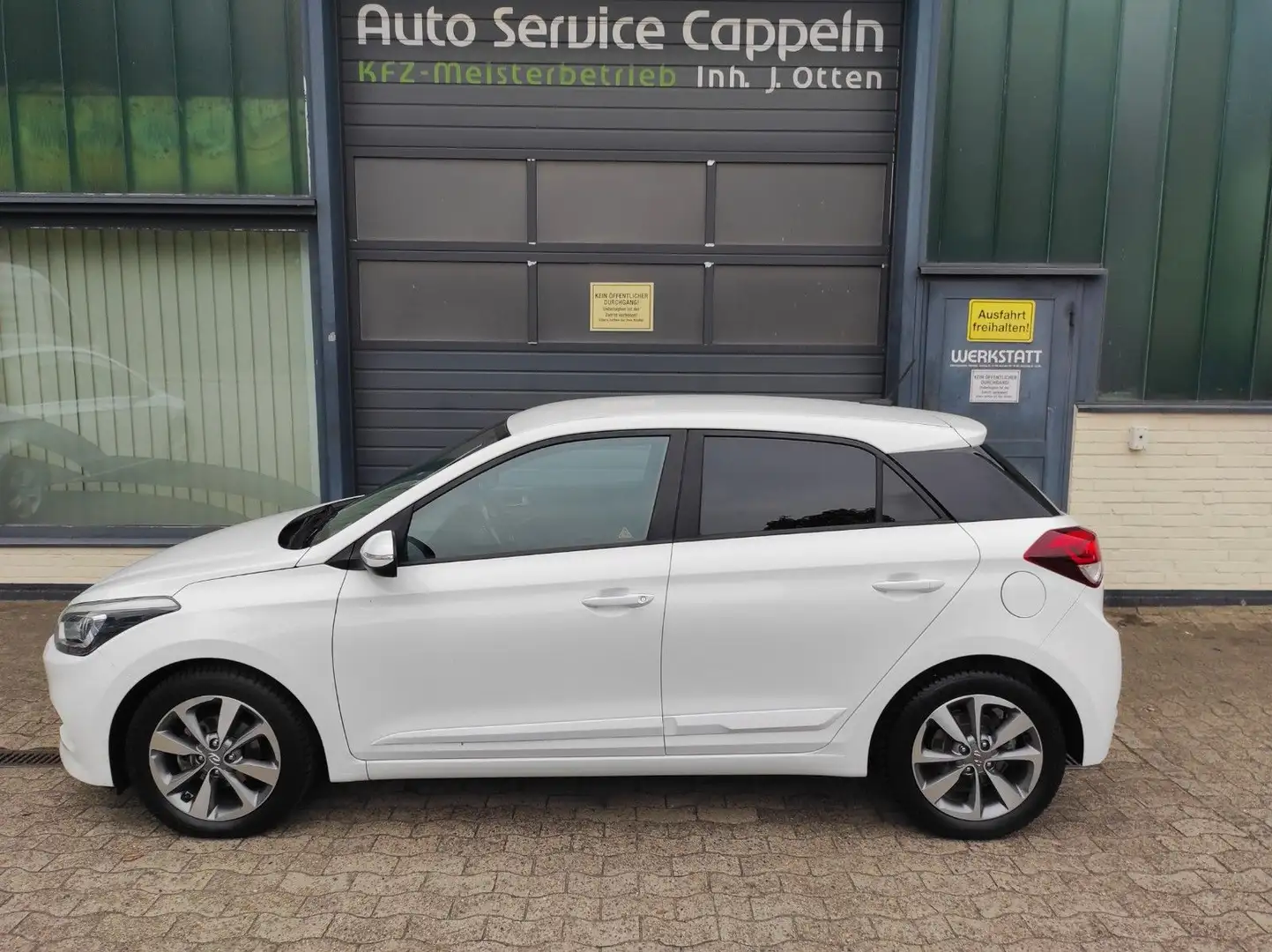 Hyundai i20 YES! Plus Weiß - 1
