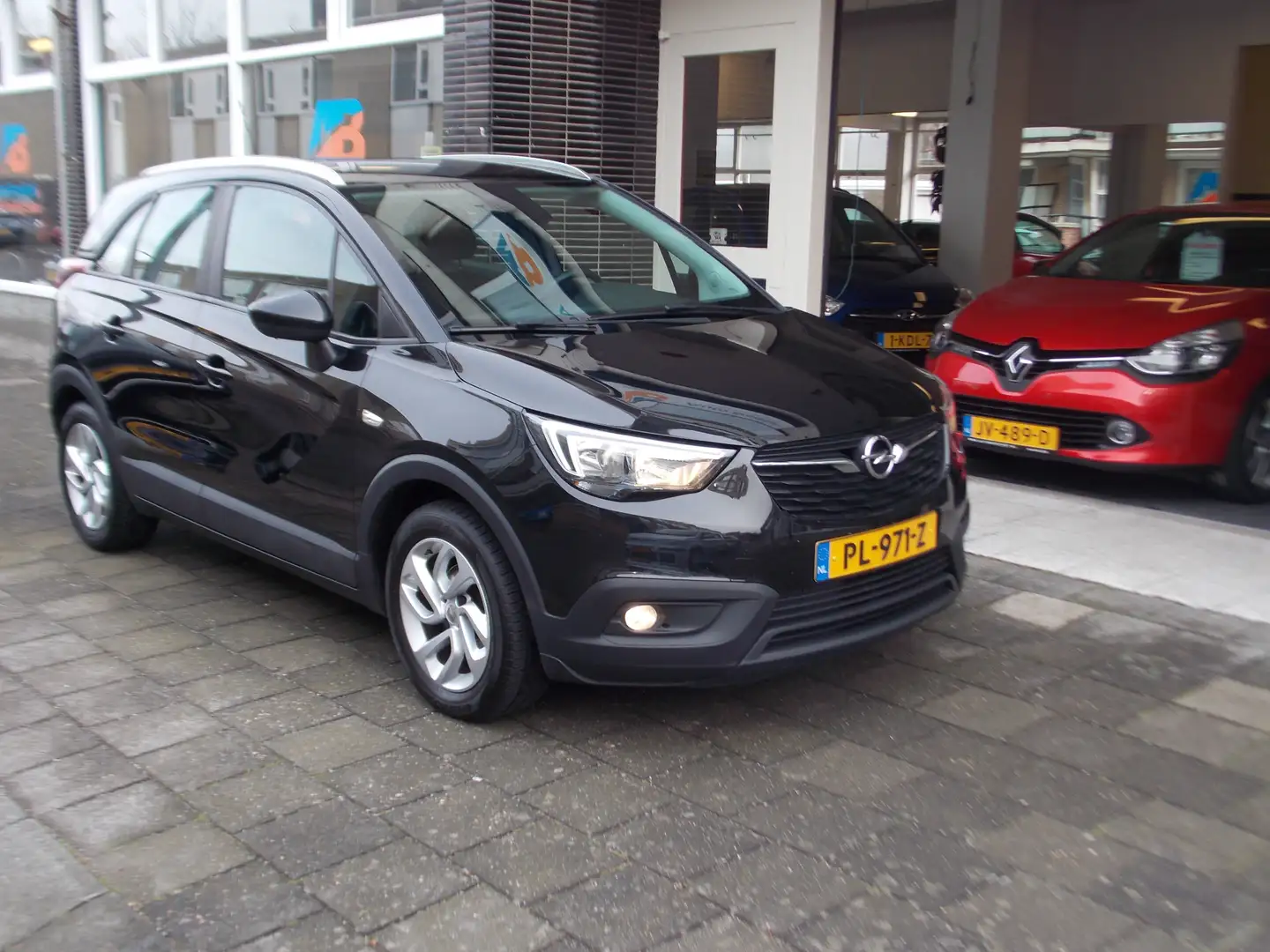 Opel Crossland 1.2 Innovation NIEUWSTAAT MET VEEL OPTIES Zwart - 1