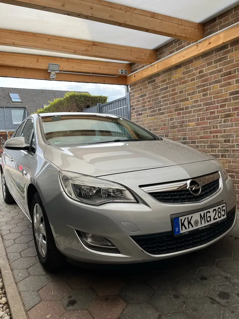Opel Astra Edition Grau - 1