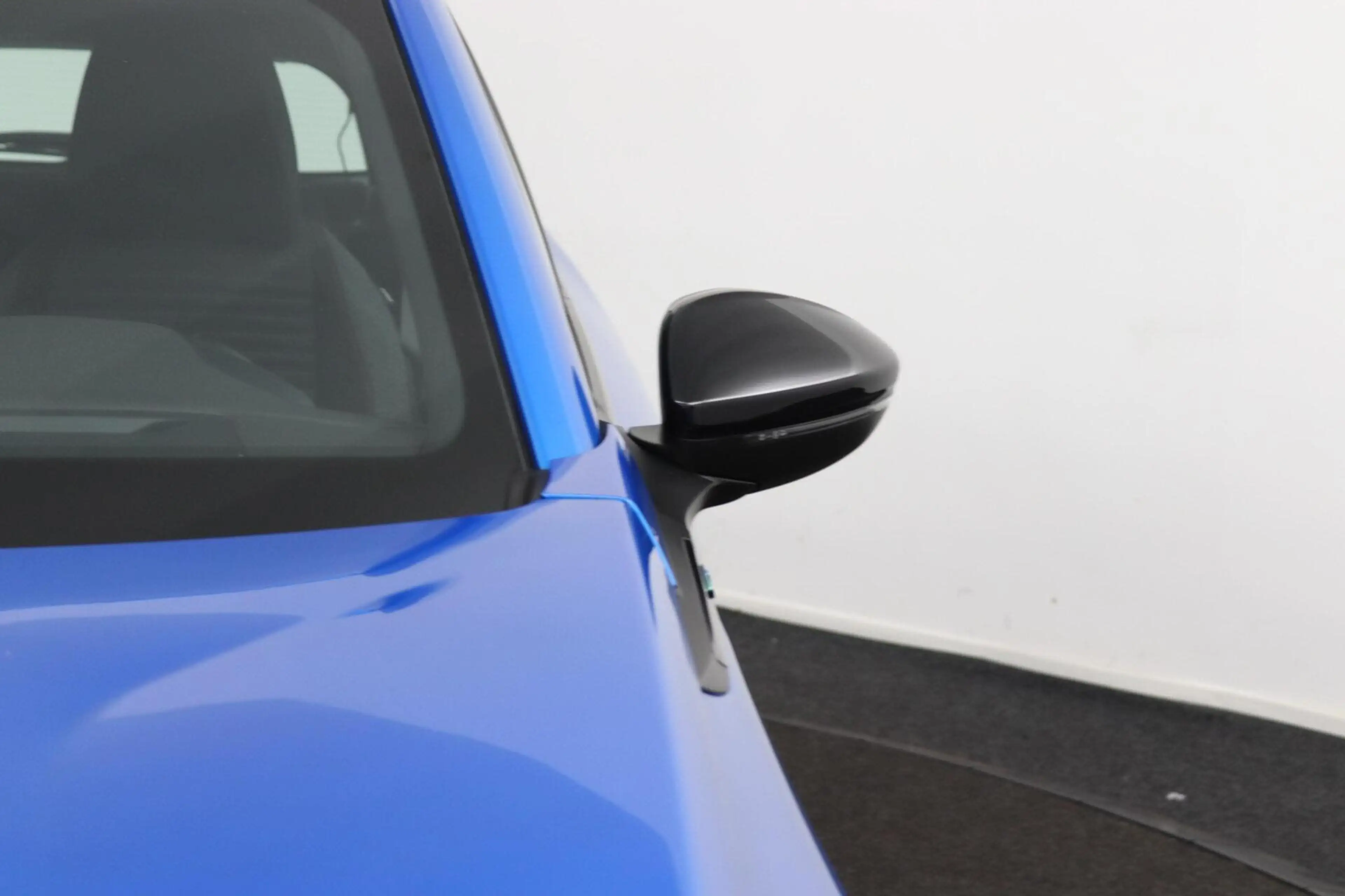 Peugeot e-2008 EV Active Pack 50 kWh | Stoelverwarming | — photo 32