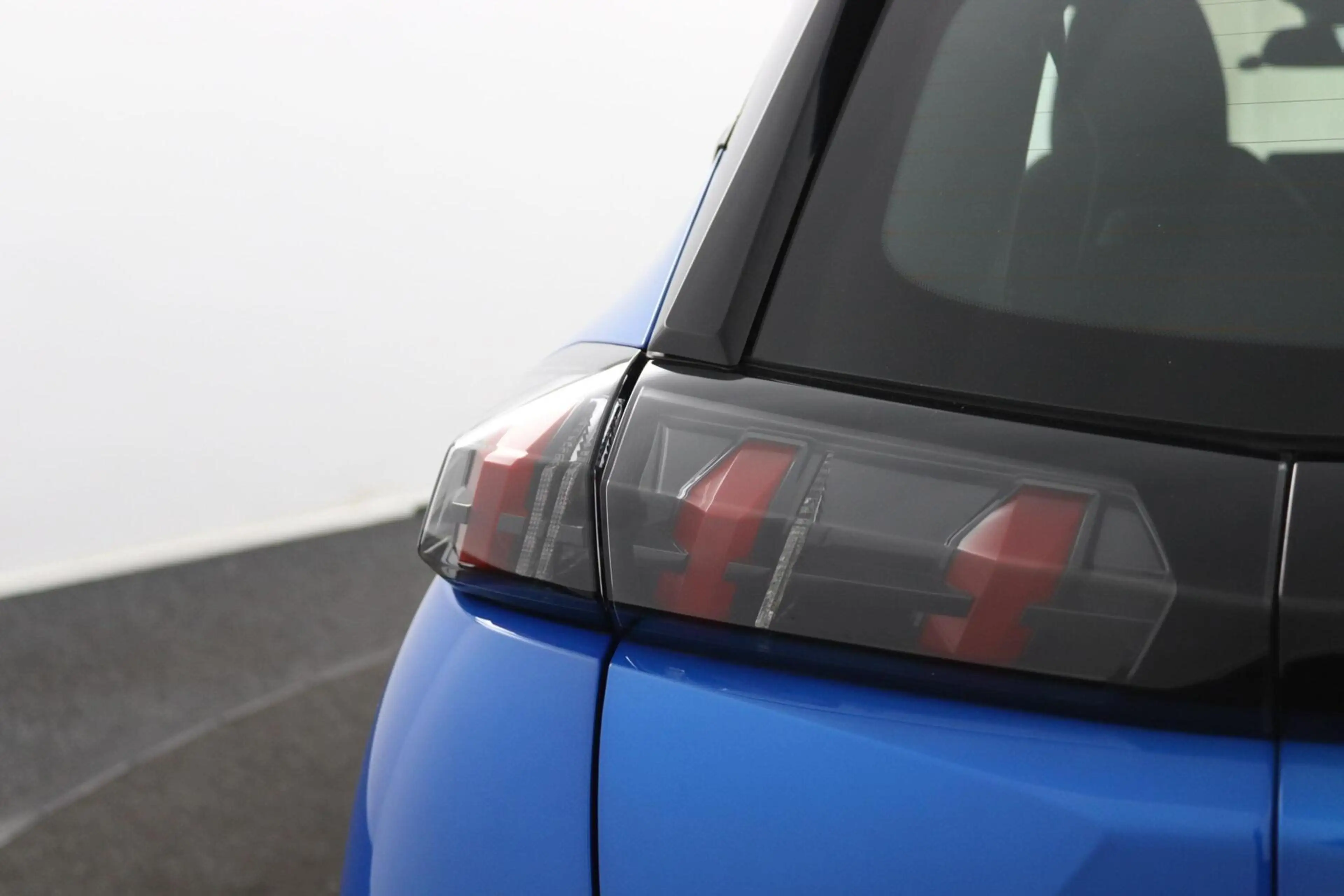 Peugeot e-2008 EV Active Pack 50 kWh | Stoelverwarming | — photo 36