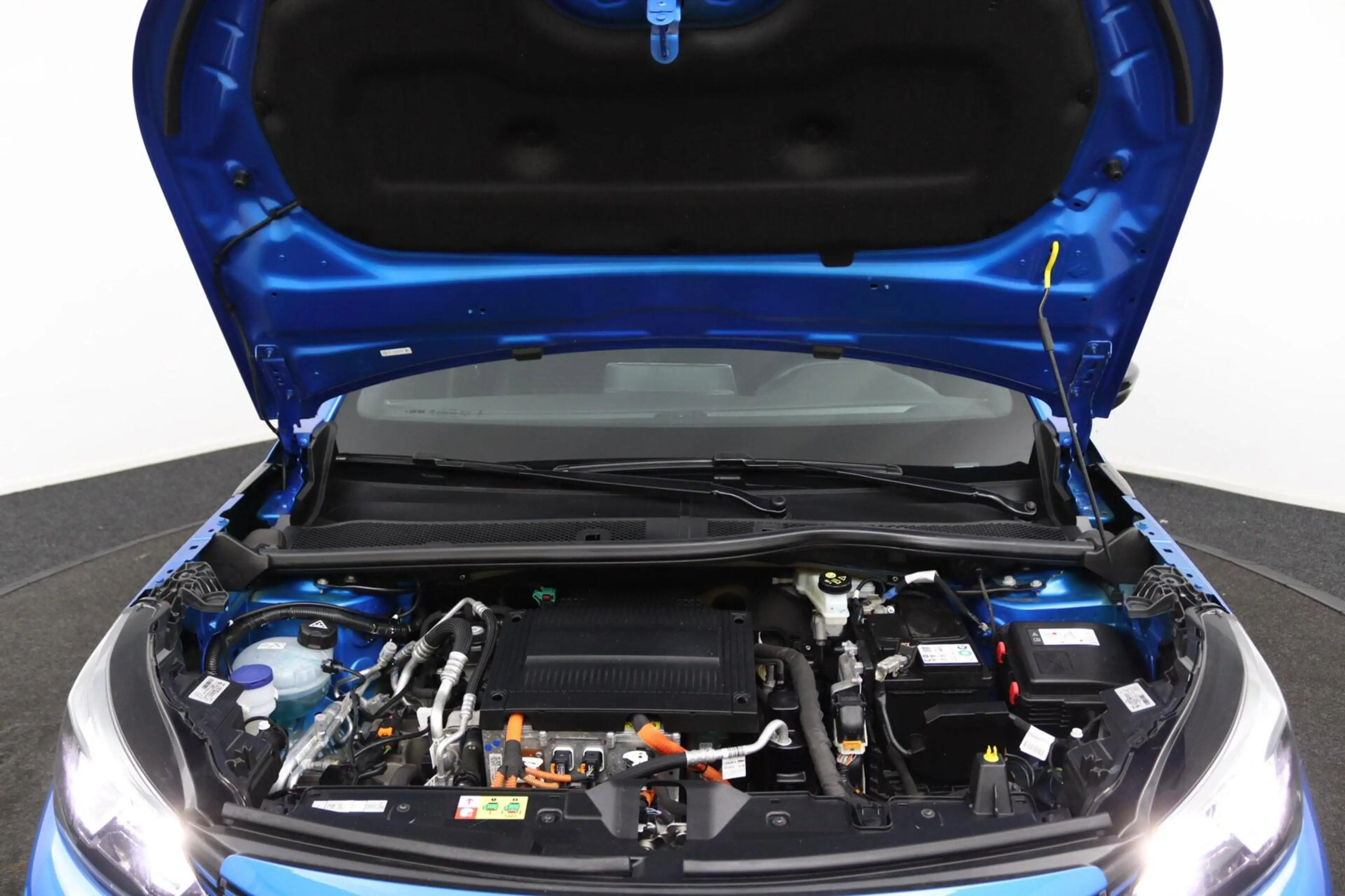 Peugeot e-2008 EV Active Pack 50 kWh | Stoelverwarming | — photo 39