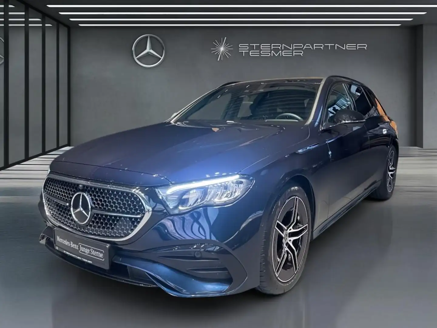 Mercedes-Benz E 220 d T AMG+NIGHT+AHK+AMBINETE+KAMERA Blau - 2