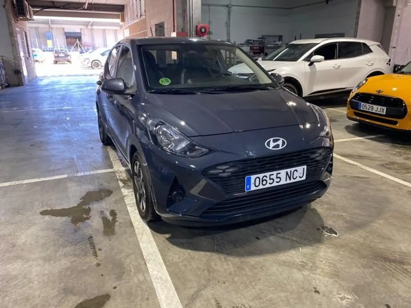 Hyundai i10 1.0 Klass Gris - 2