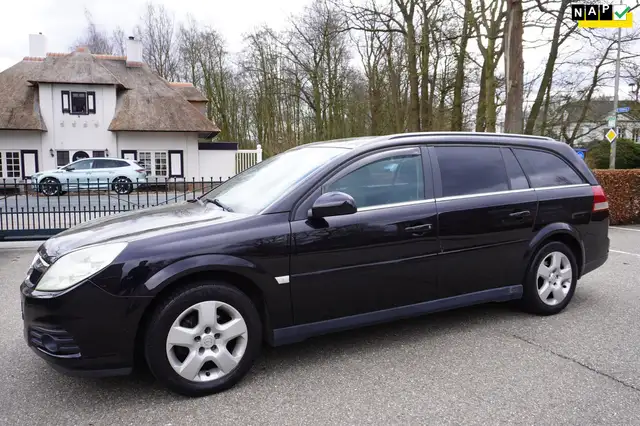 Opel Vectra Wagon 1.8-16V Business Airco Navi Trekhaak