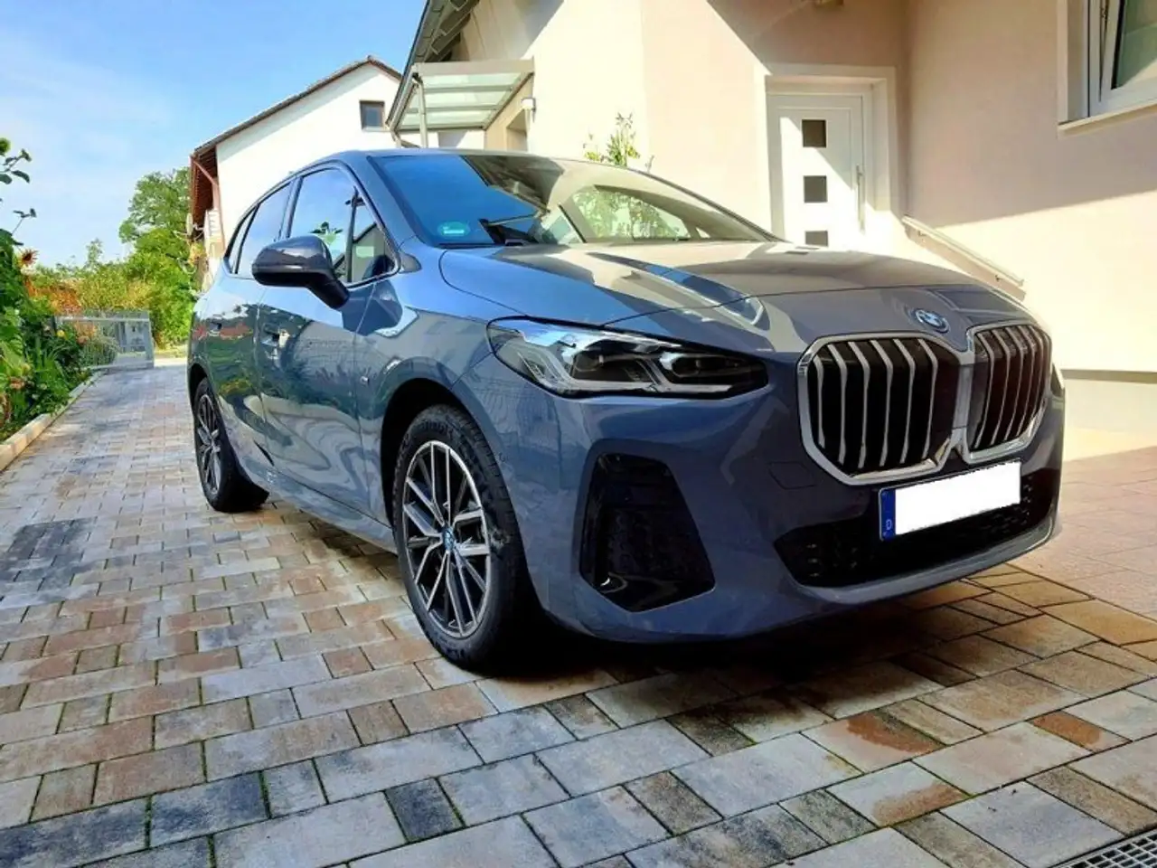 BMW 225