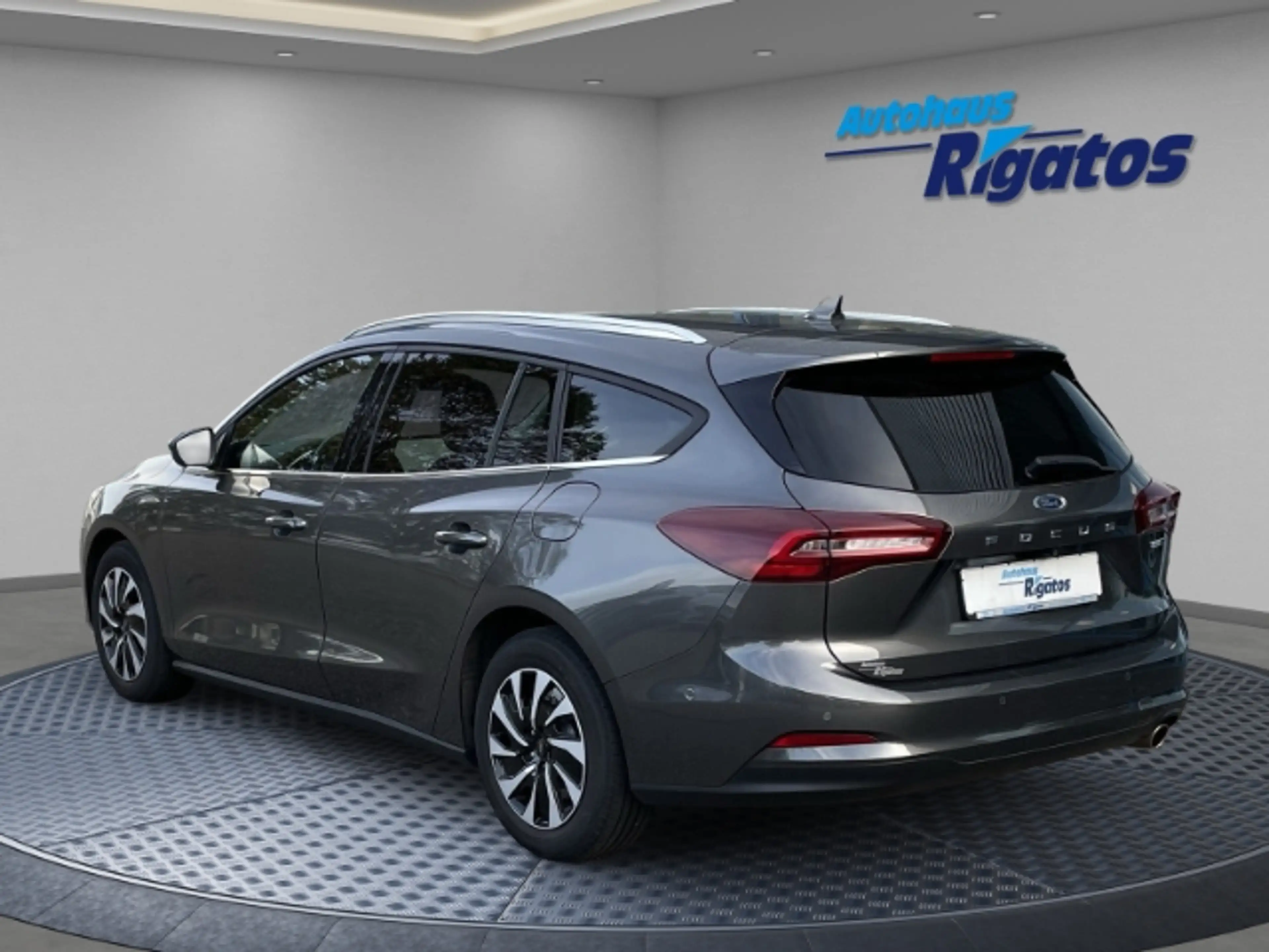 Ford Focus 1.0 EcoBoost Mild-Hybrid Titanium X Autom. — photo 2