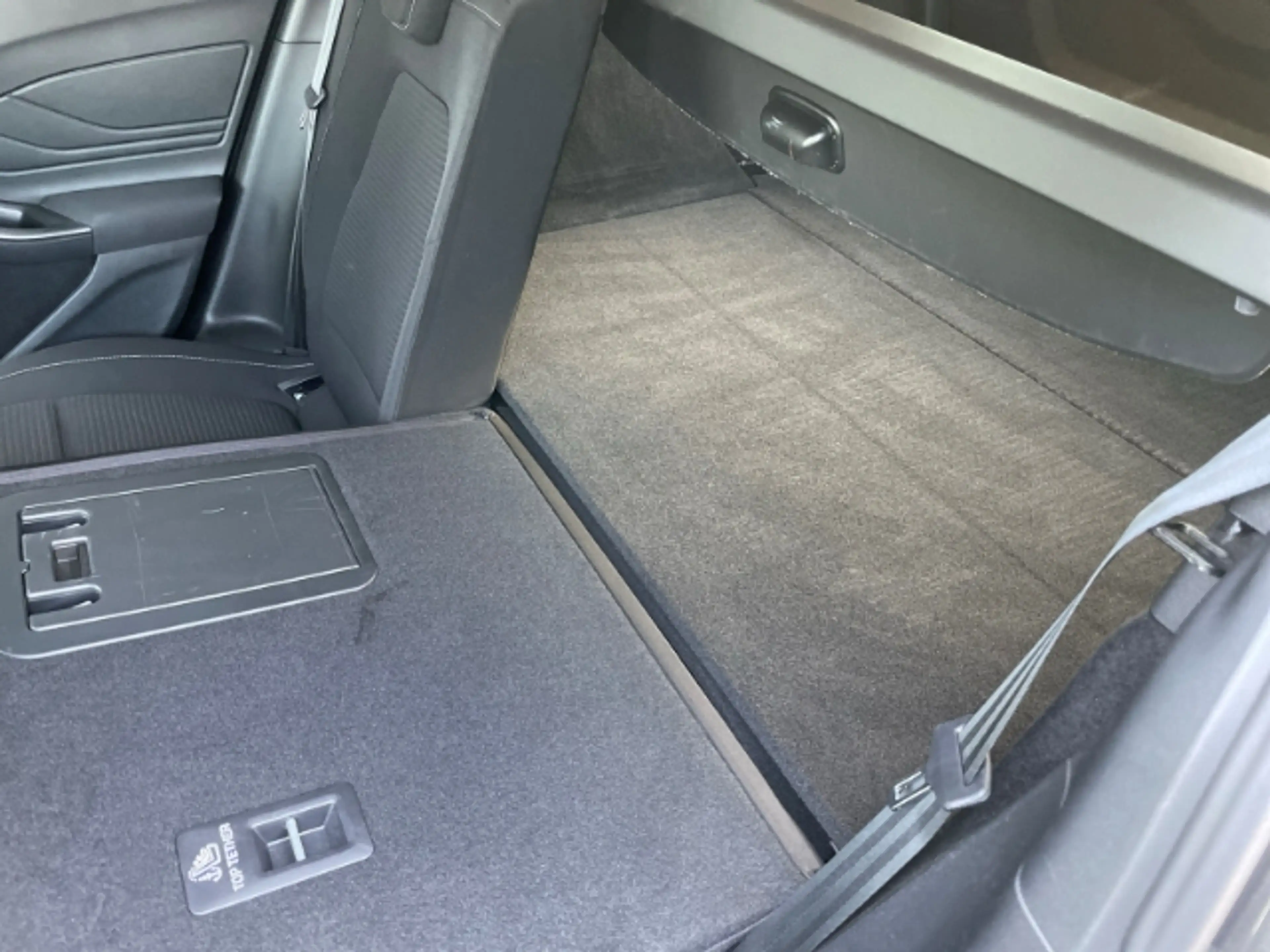 Ford Focus 1.0 EcoBoost Mild-Hybrid Titanium X Autom. — photo 10