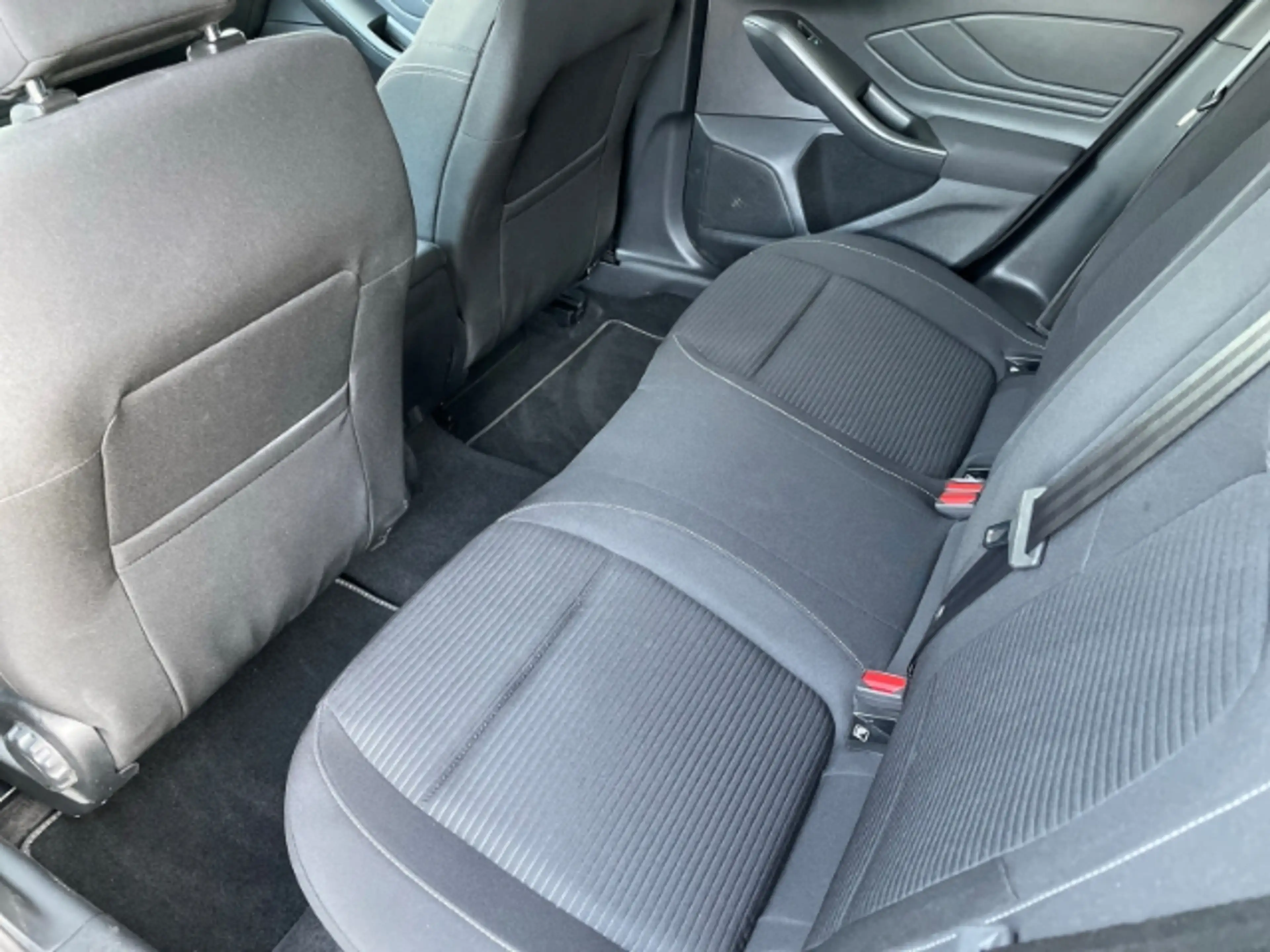 Ford Focus 1.0 EcoBoost Mild-Hybrid Titanium X Autom. — photo 8