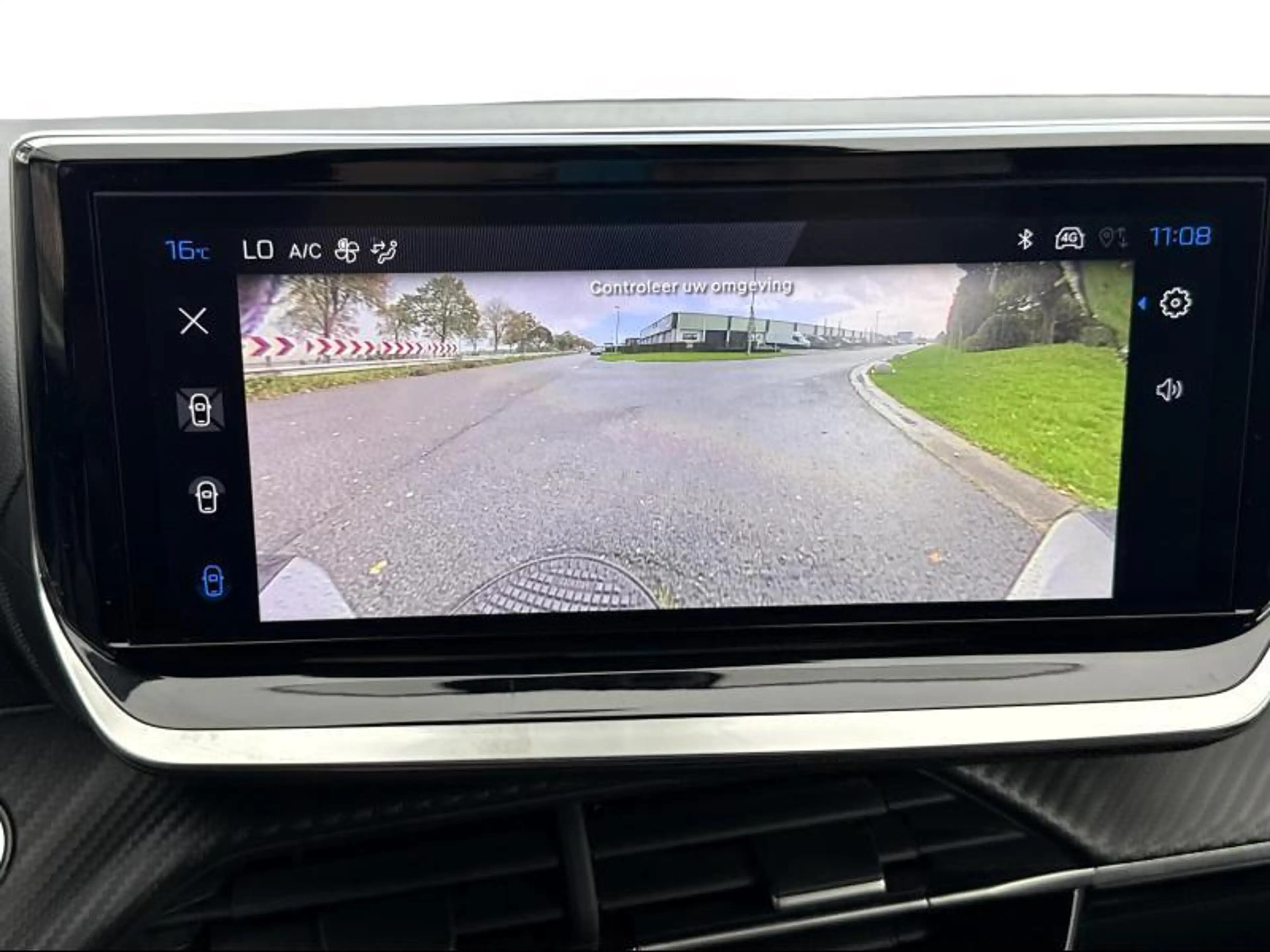 Peugeot 2008 Allure Hybrid 145 DSC6 — photo 15