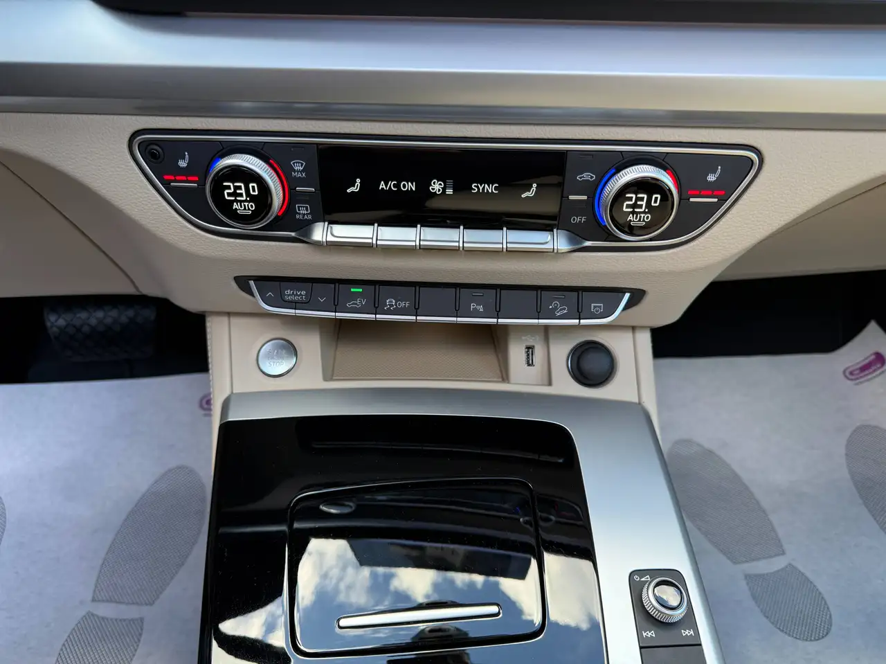 Audi Q5 PHEV 50 TFSIe Quattro NAVIGATIE PANO-DAK LEDER CAMERA FULL LED VIRTUAL, миниатюра 24