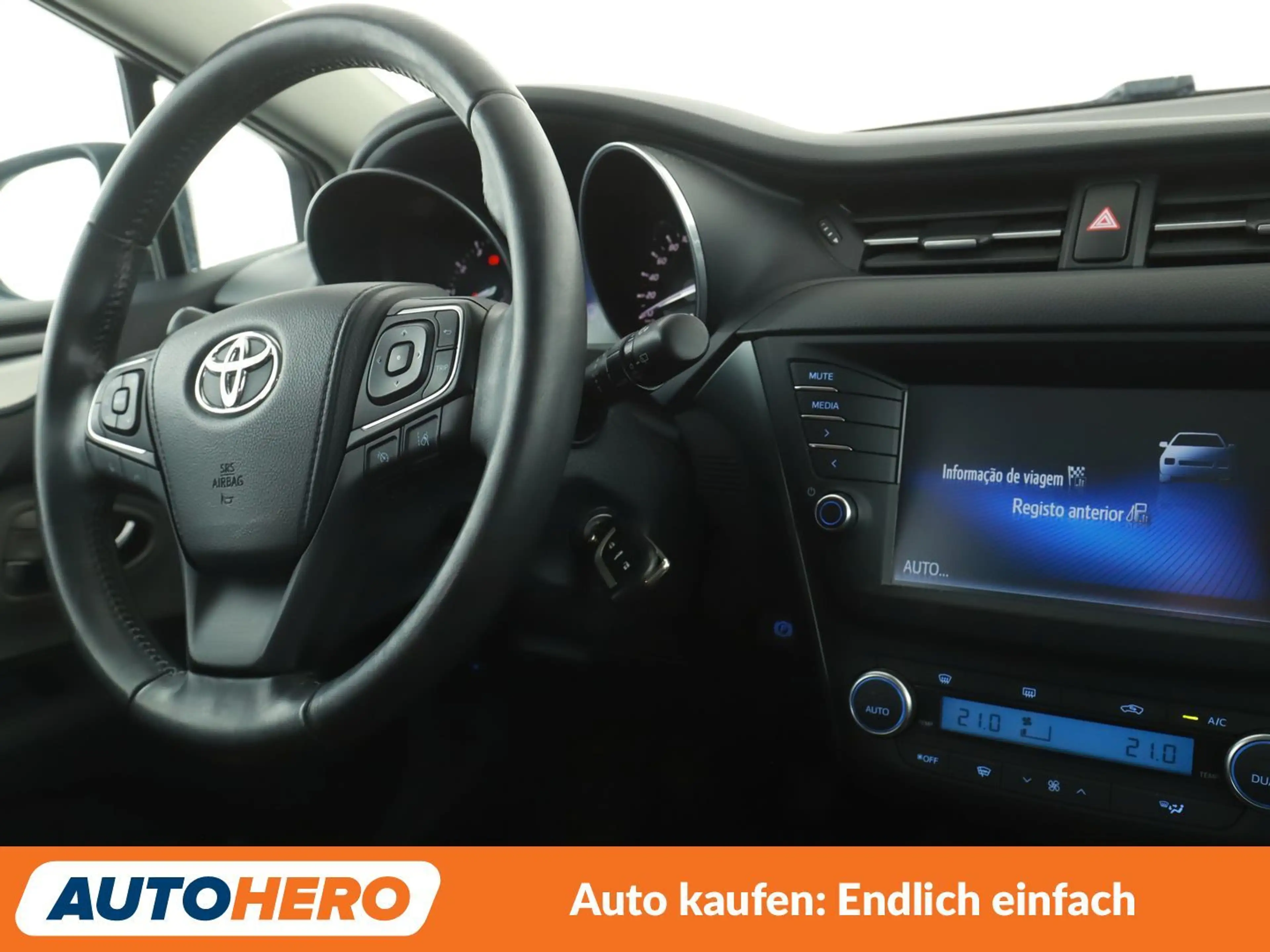 Toyota Avensis 1.8 Executive*NAVI*TEMPO*CAM*SHZ* — photo 13