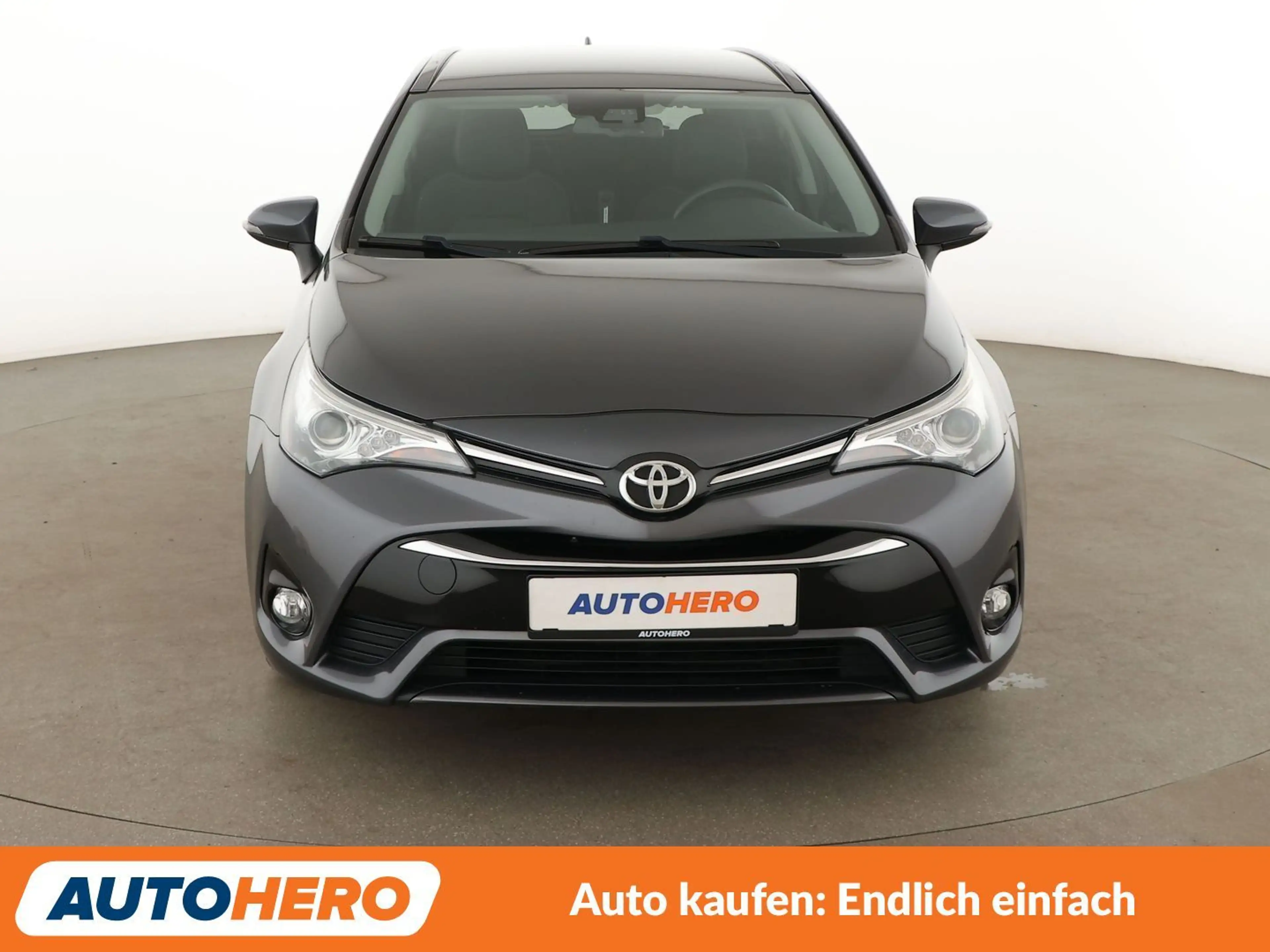 Toyota Avensis 1.8 Executive*NAVI*TEMPO*CAM*SHZ* — photo 9
