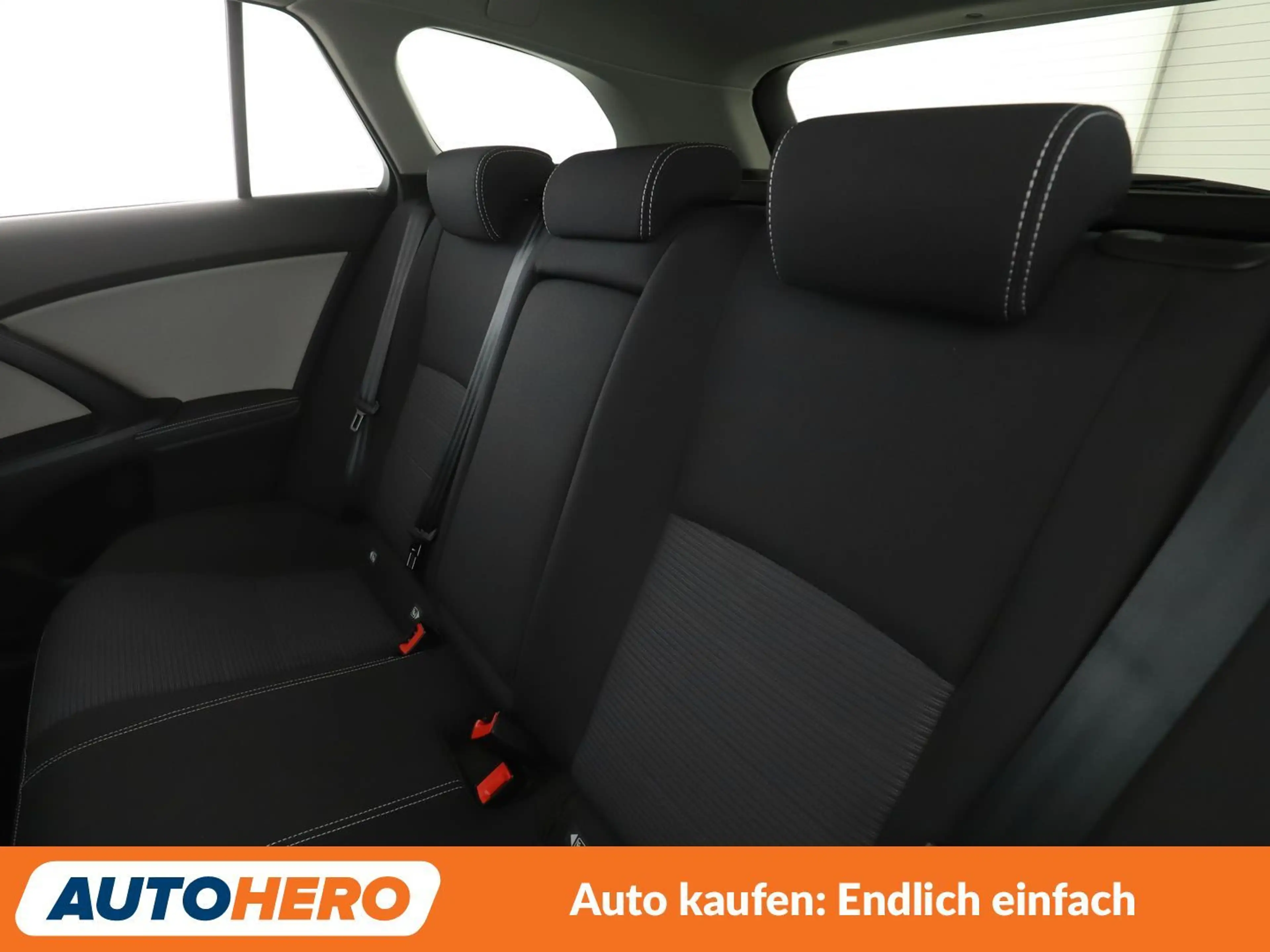 Toyota Avensis 1.8 Executive*NAVI*TEMPO*CAM*SHZ* — photo 14