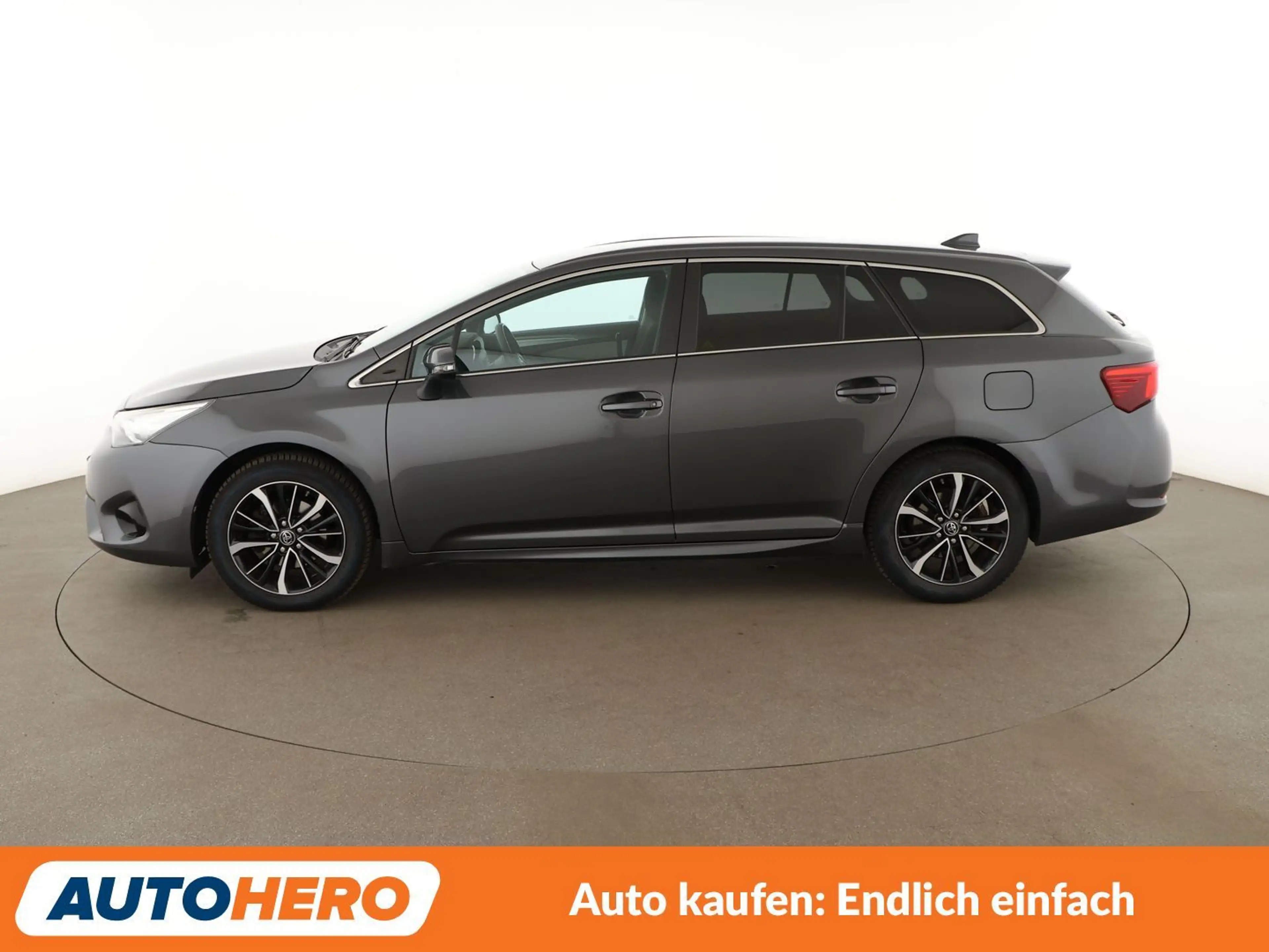 Toyota Avensis 1.8 Executive*NAVI*TEMPO*CAM*SHZ* — photo 3