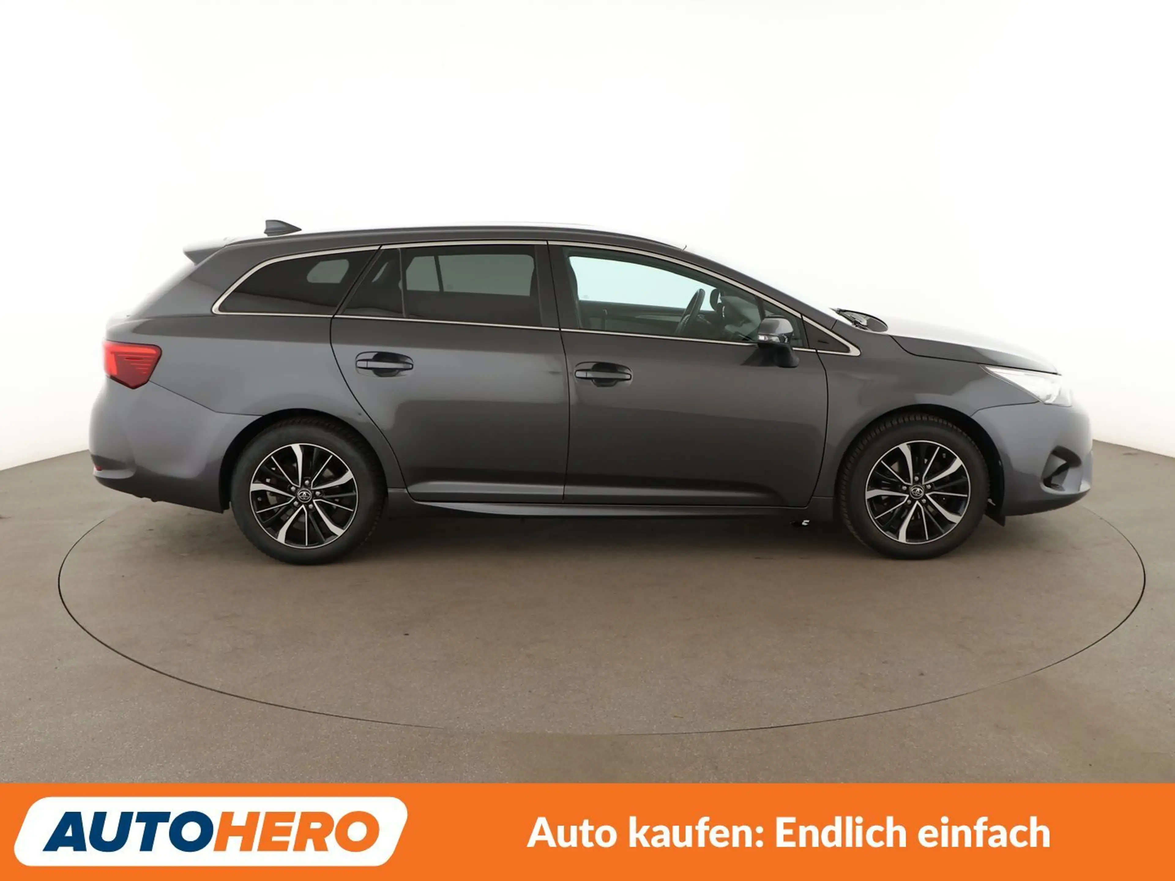 Toyota Avensis 1.8 Executive*NAVI*TEMPO*CAM*SHZ* — photo 7
