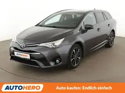 Toyota Avensis 1.8 Executive*NAVI*TEMPO*CAM*SHZ*