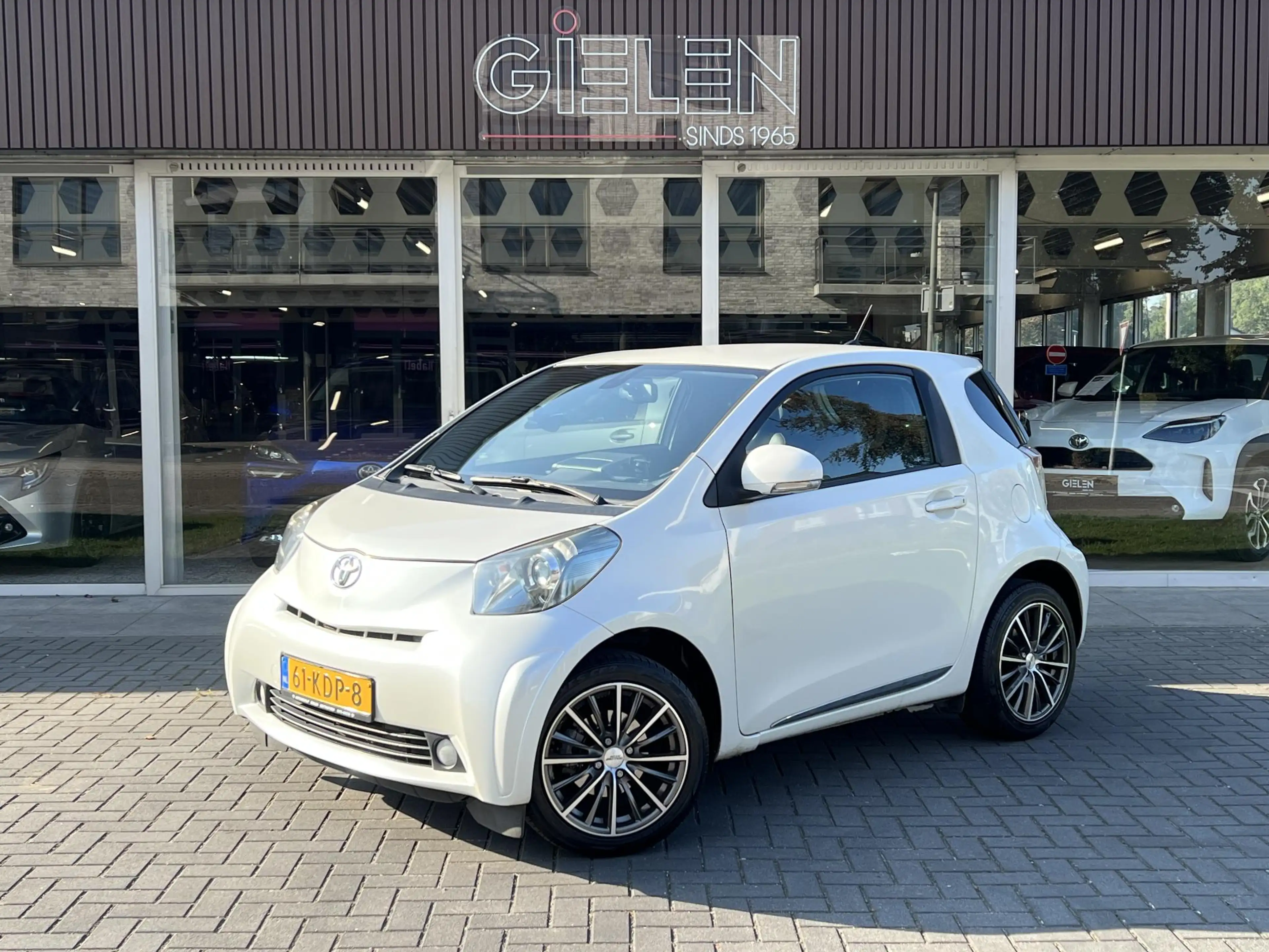 Toyota iQ 1.0 VVTi Aspiration Plus | Stoelverwarming, Half l